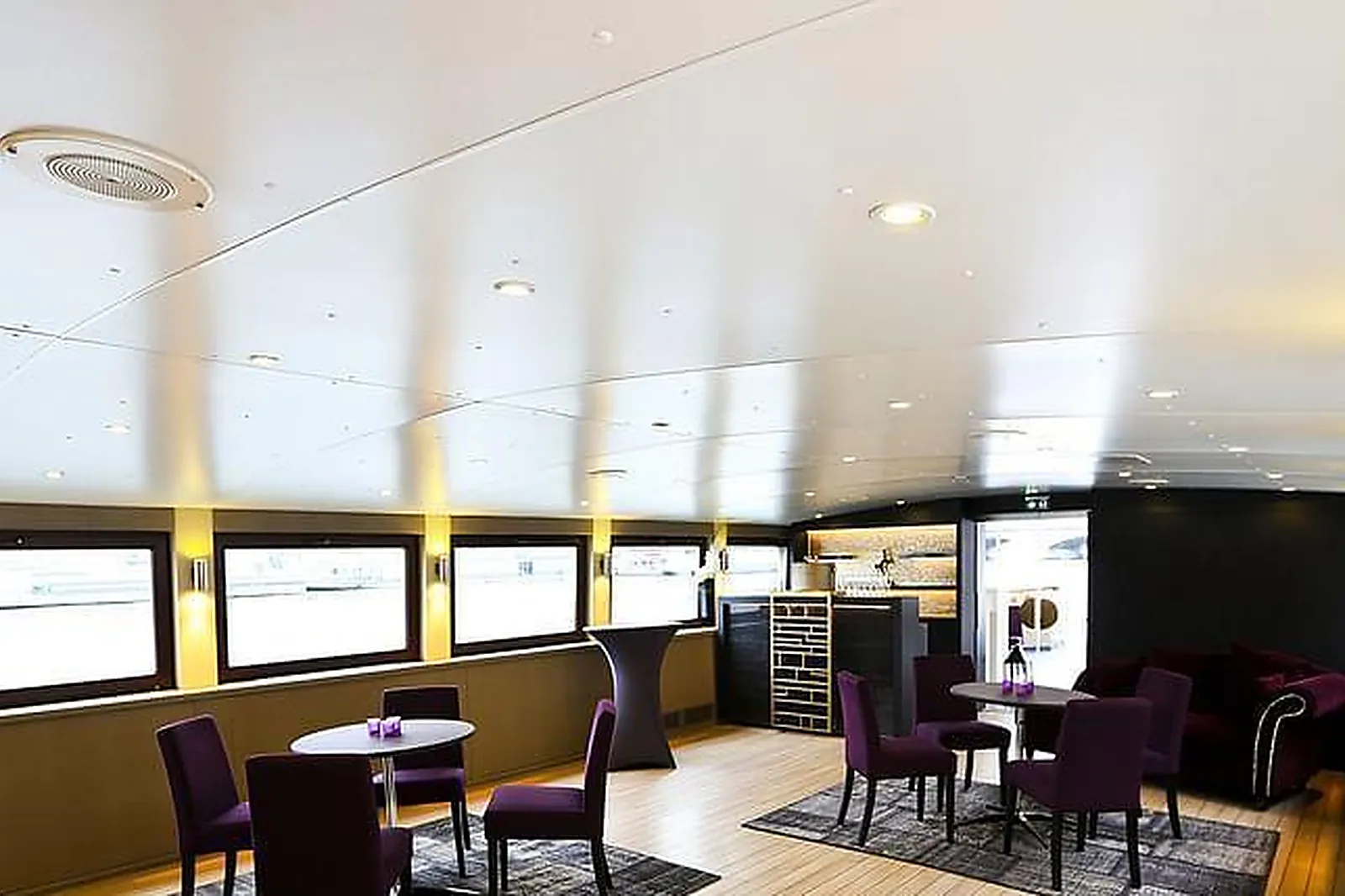 Lieux événementiels, HAPPY BOAT