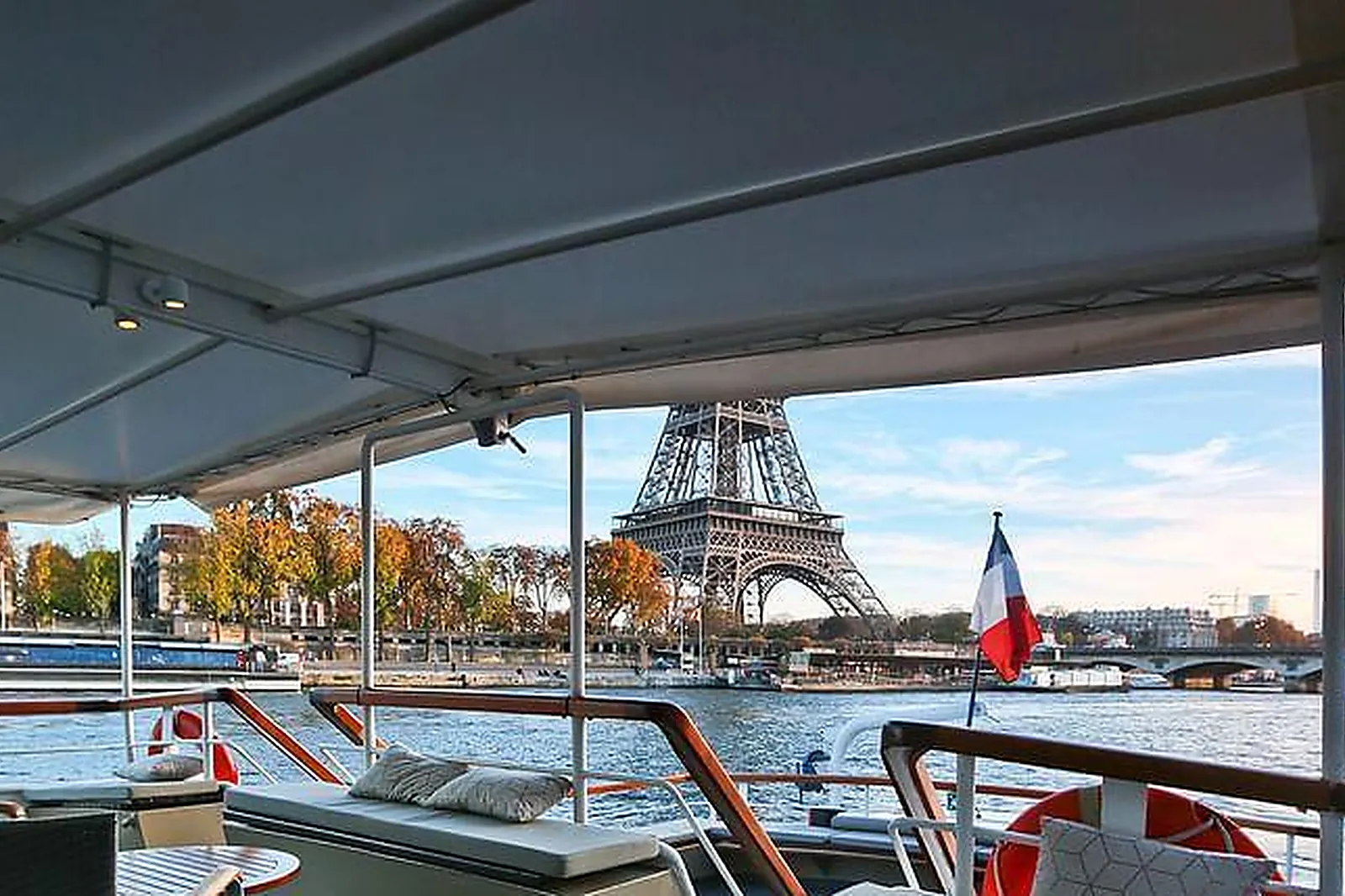 Lieux événementiels, HAPPY BOAT