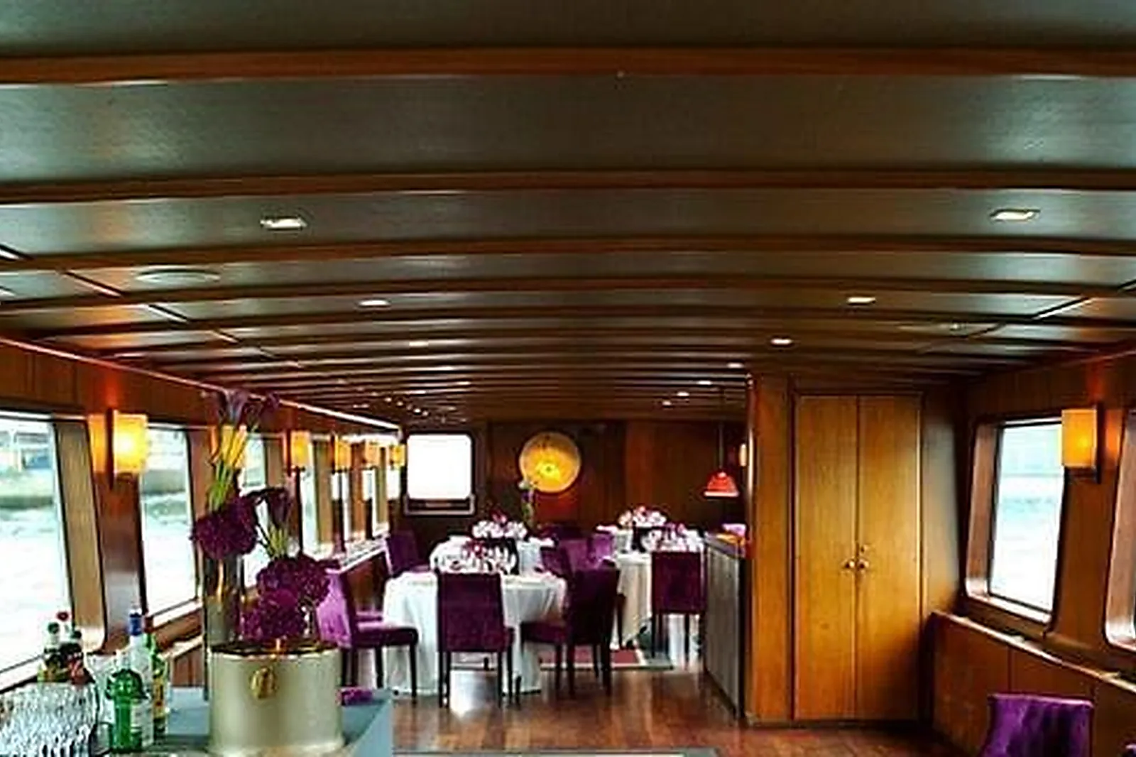 Lieux événementiels, HAPPY BOAT