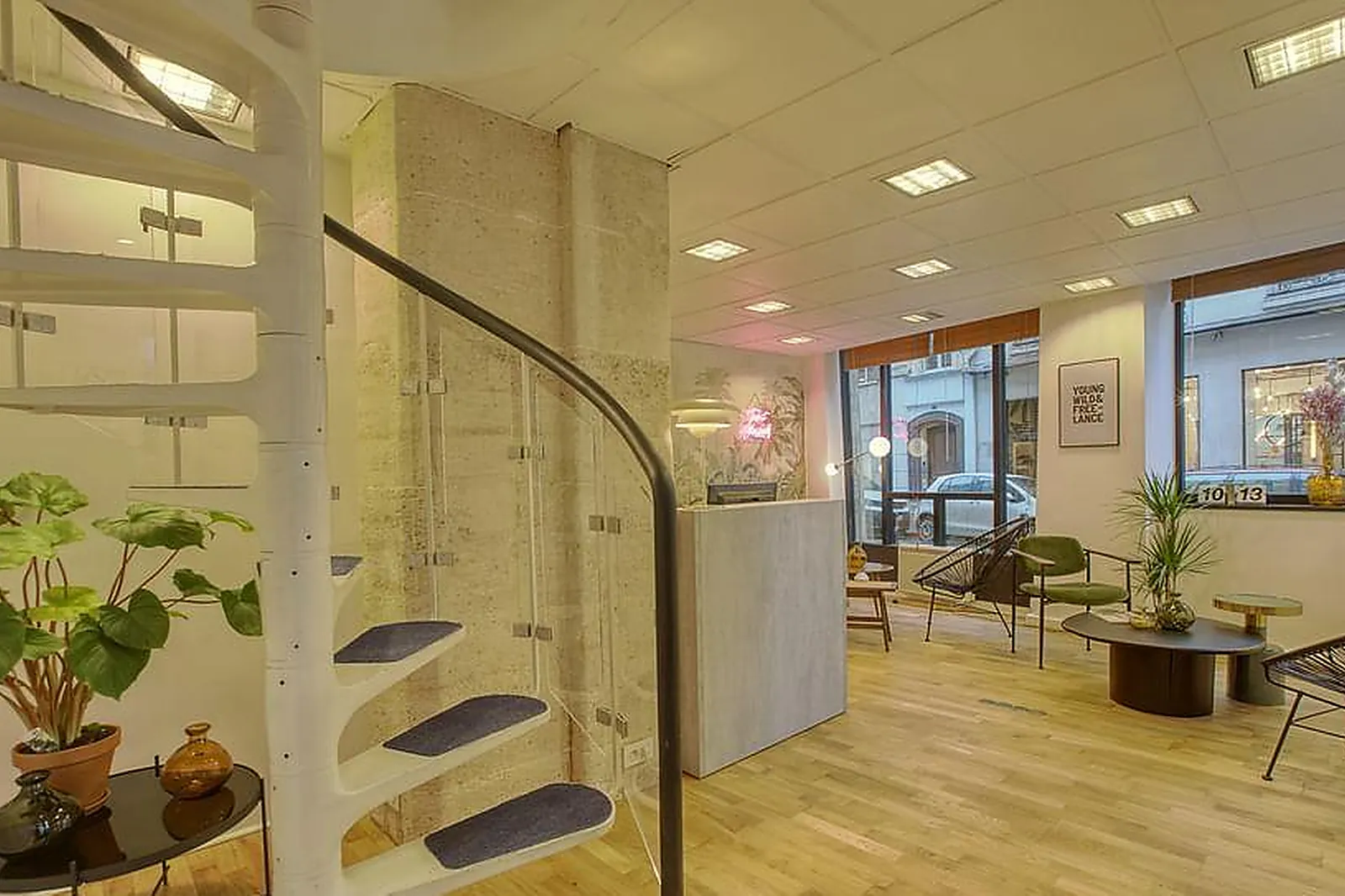 Lieux événementiels, HELLODOM - COLONNES