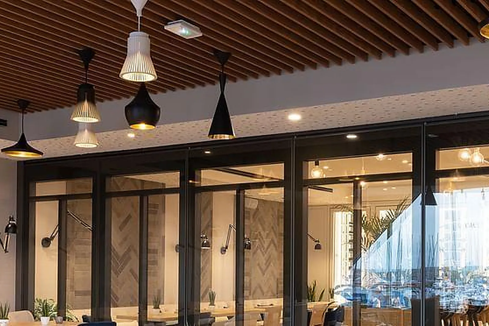 Lieux événementiels, LÉONOR STRASBOURG ****