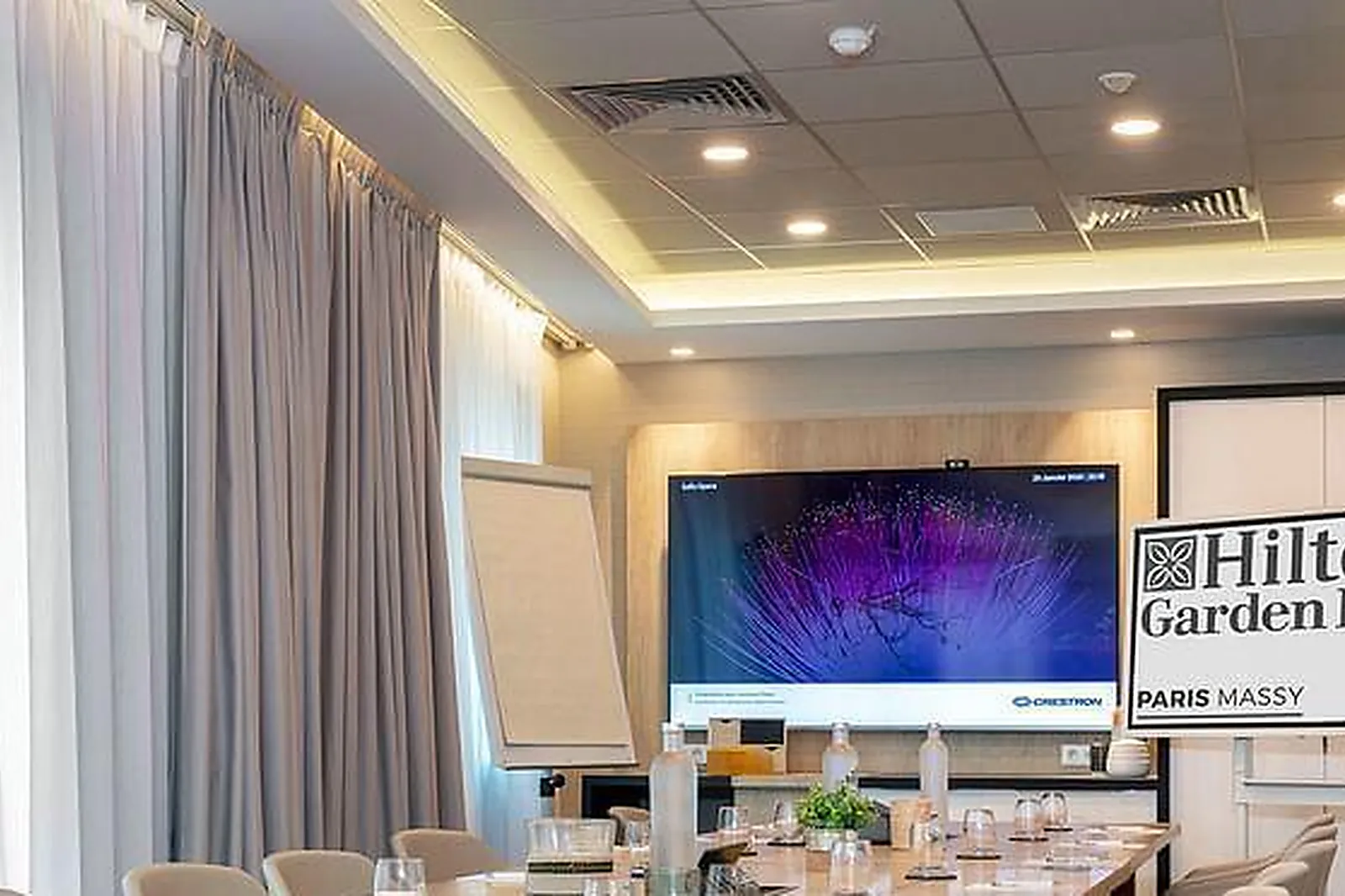 Lieux événementiels, HILTON GARDEN INN PARIS MASSY