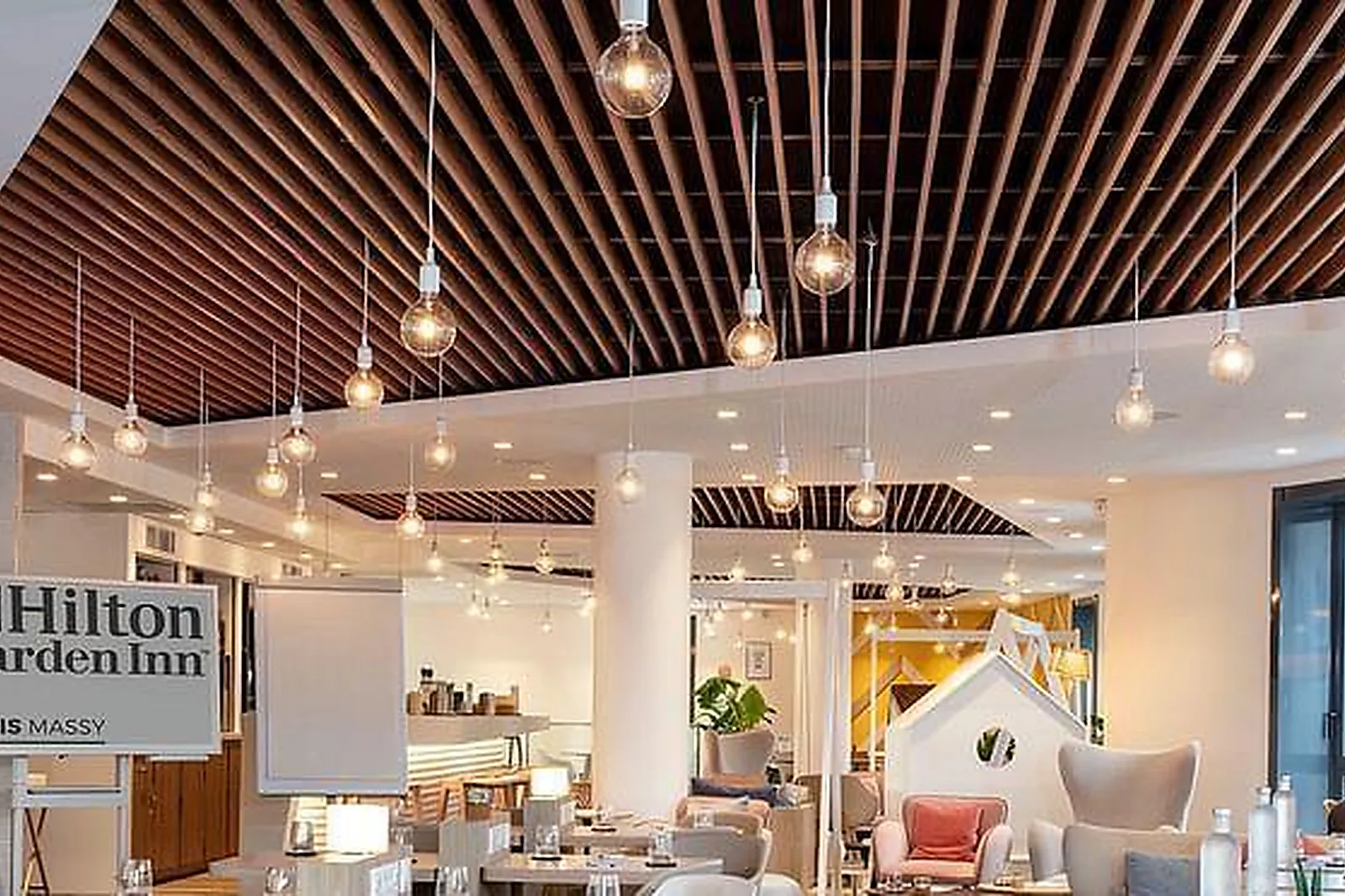 Lieux événementiels, HILTON GARDEN INN PARIS MASSY