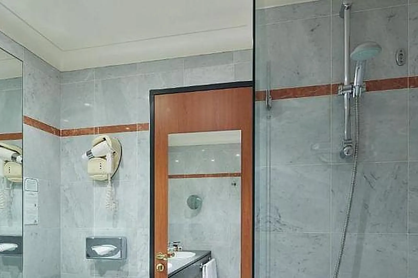 Lieux événementiels, HILTON HÔTEL DU PARC BOUGIVAL****