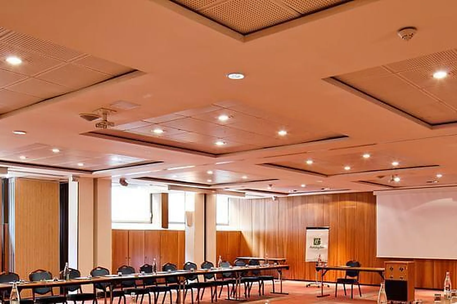 Lieux événementiels, HILTON HÔTEL DU PARC BOUGIVAL****