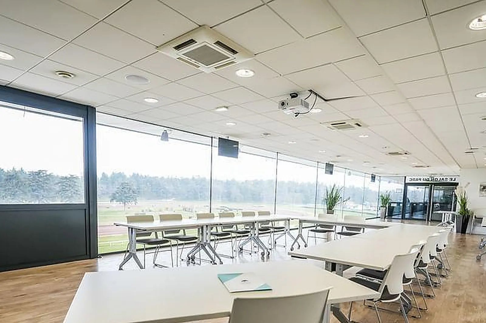 Lieux événementiels, HIPPODROME DE LYON - PARILLY