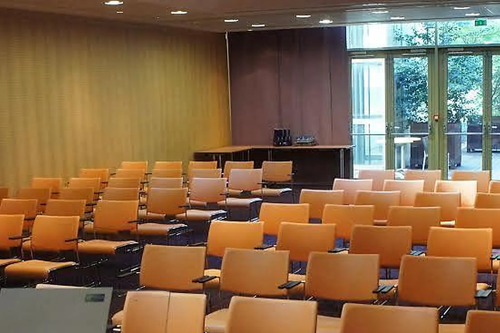 Lieux événementiels, ESPACE BUSINESS MAGENTA