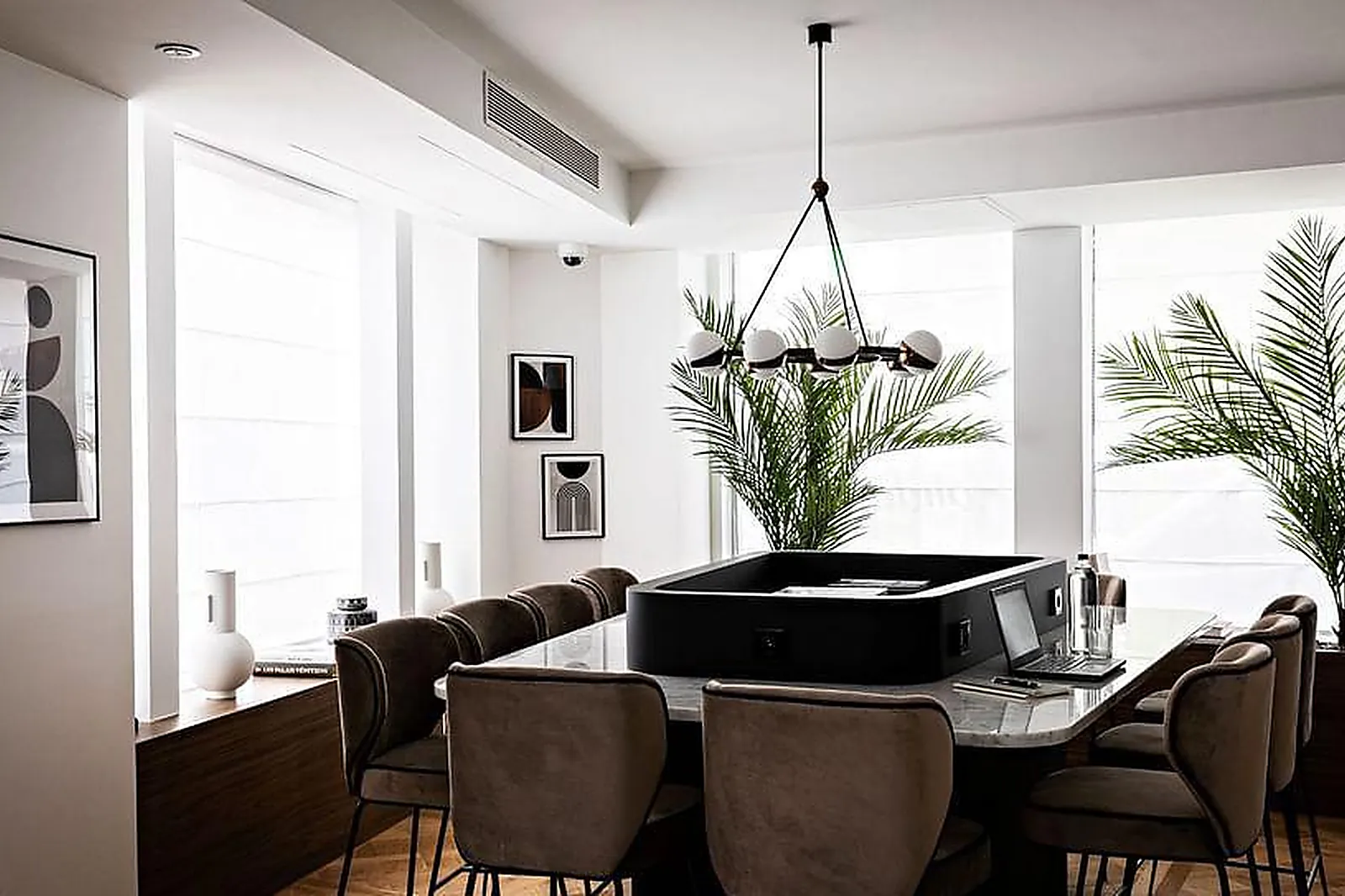 Lieux événementiels, HOLIDAY INN PARIS ELYSÉES