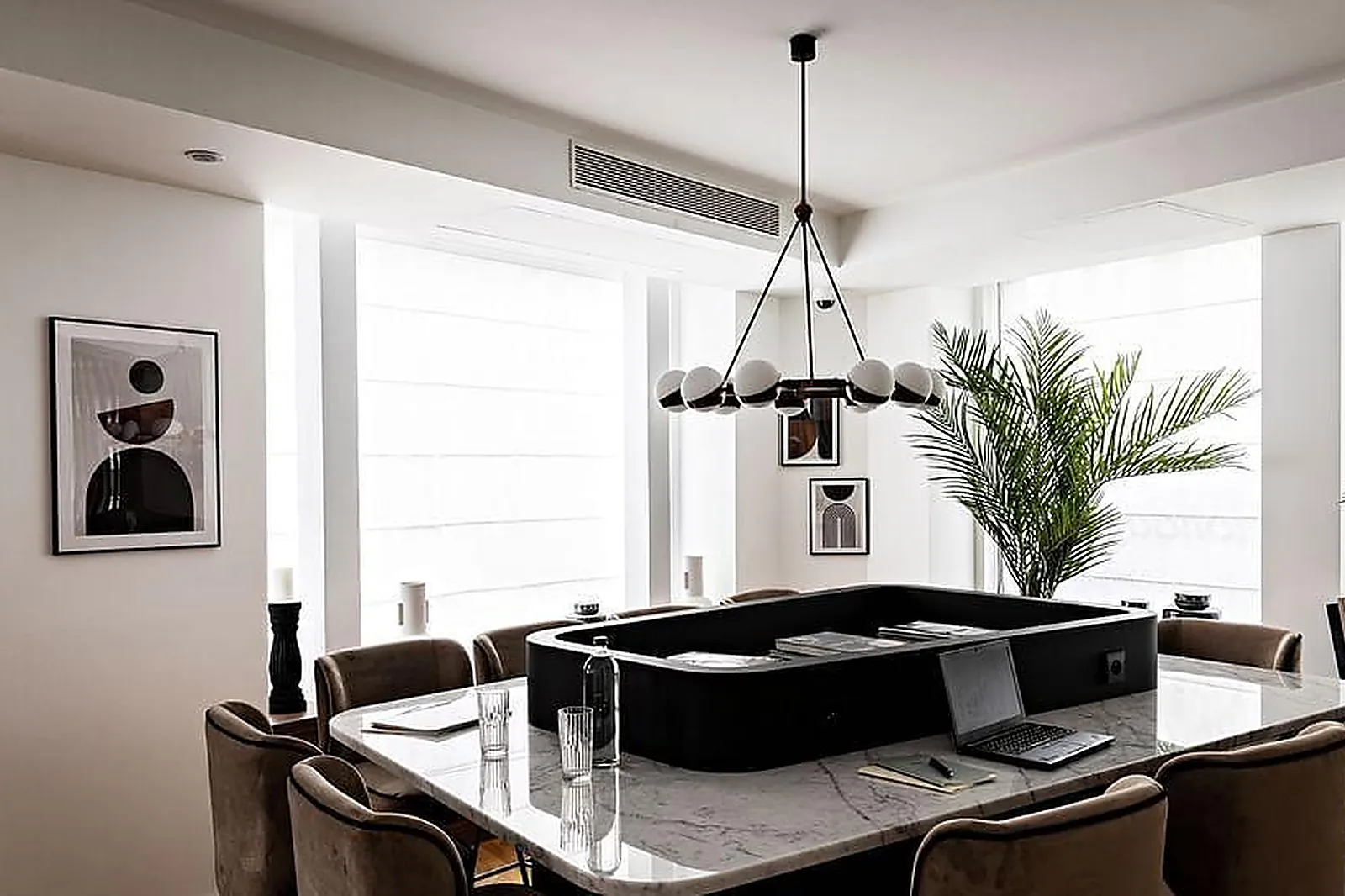 Lieux événementiels, HOLIDAY INN PARIS ELYSÉES