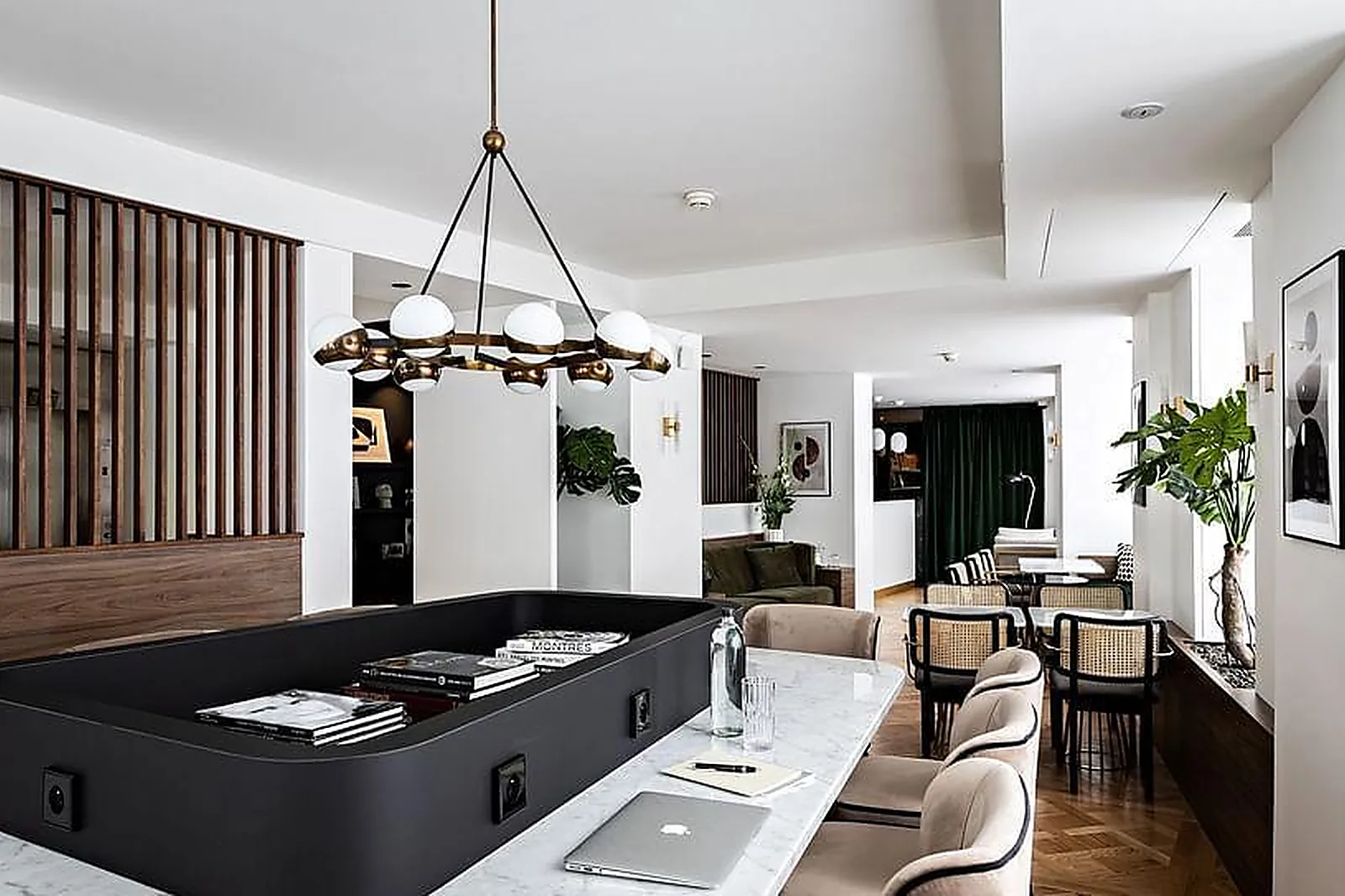 Lieux événementiels, HOLIDAY INN PARIS ELYSÉES