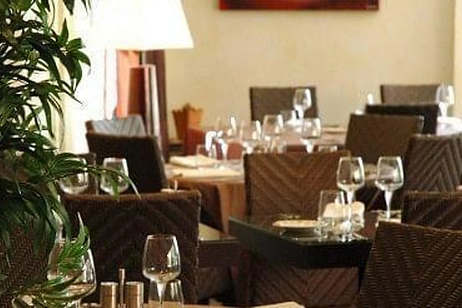 Lieux événementiels, HOSTELLERIE DES PINS ***