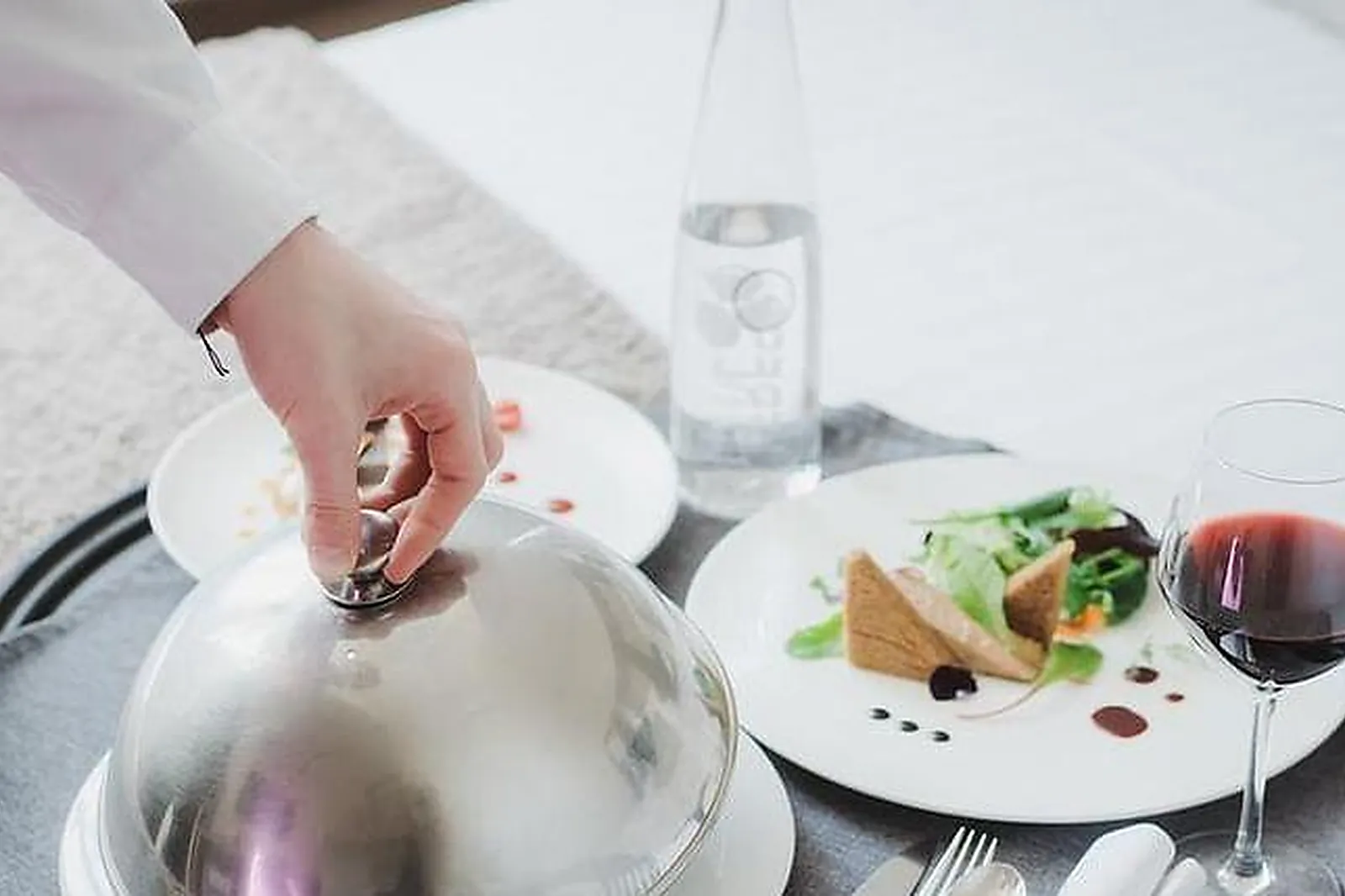 Lieux événementiels, HOSTELLERIE LES OLIVADES ***