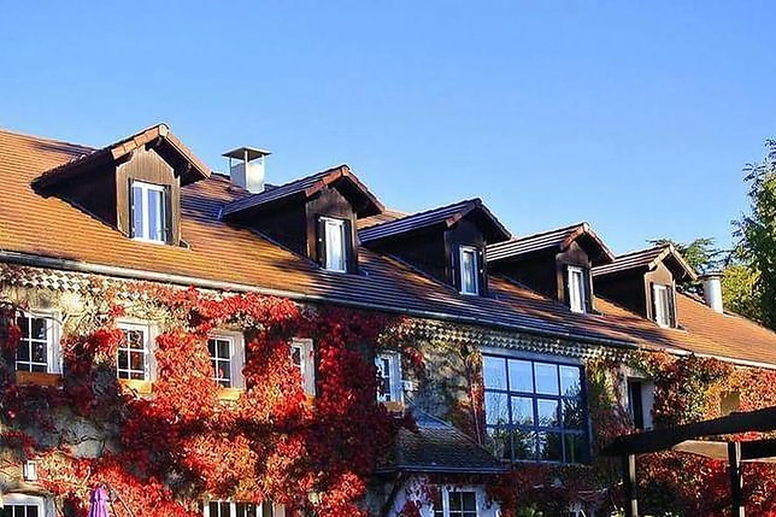 Lieux événementiels, HOSTELLERIE LES OLIVADES ***