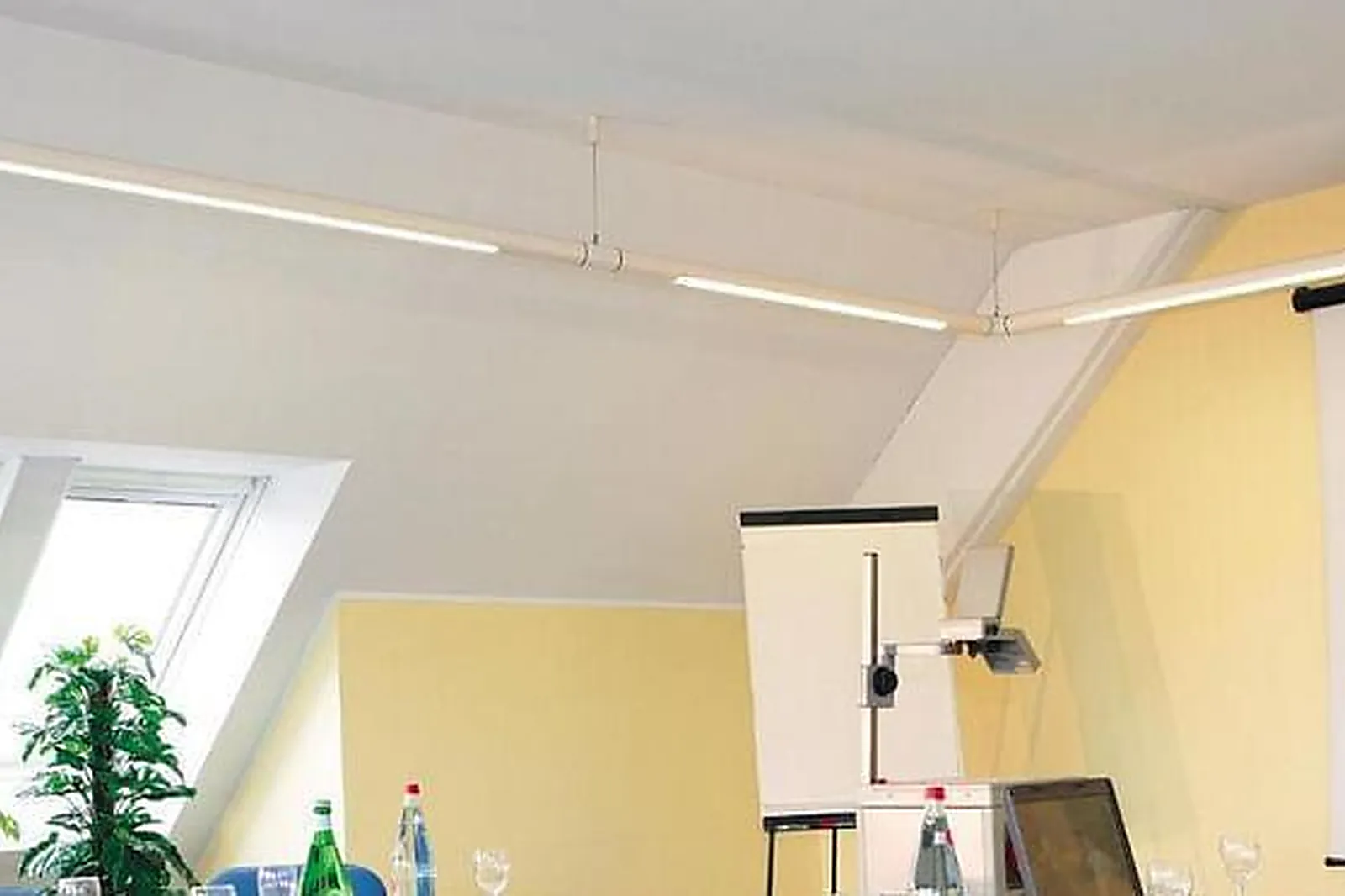 Lieux événementiels, HOSTELLERIE SAINT VINCENT BEAUVAIS ***