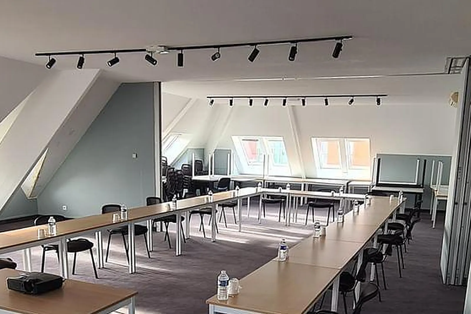 Lieux événementiels, HOSTELLERIE SAINT VINCENT BEAUVAIS ***