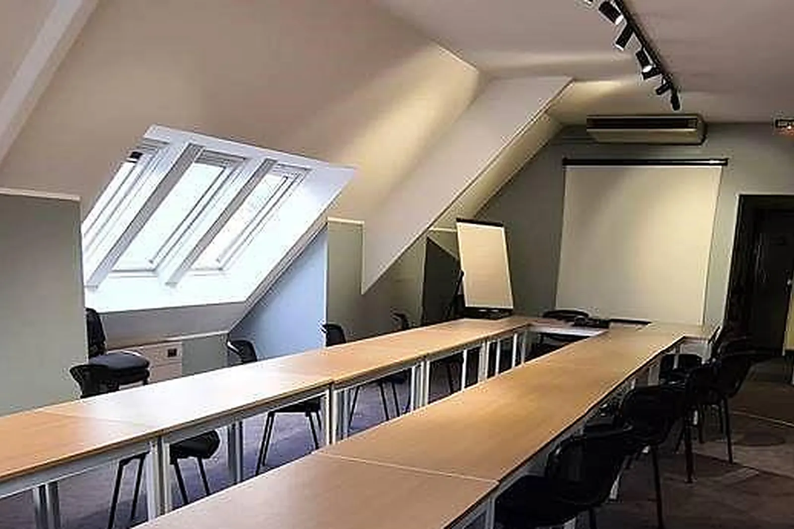 Lieux événementiels, HOSTELLERIE SAINT VINCENT BEAUVAIS ***