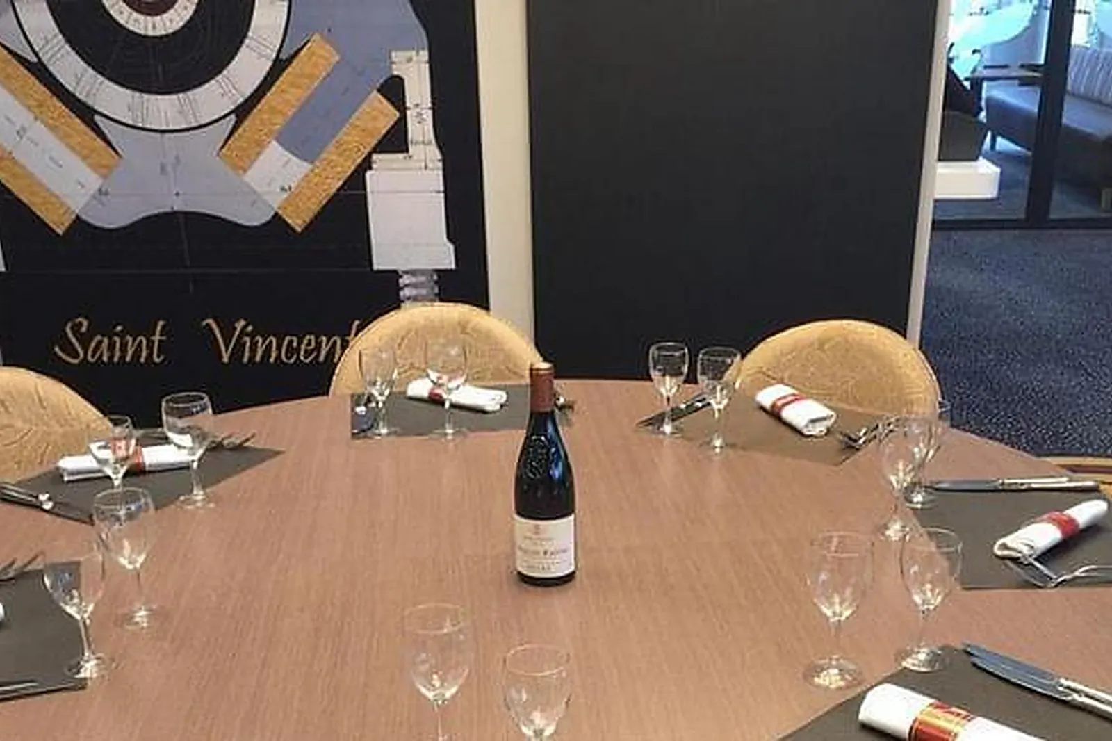 Lieux événementiels, HOSTELLERIE SAINT VINCENT BEAUVAIS ***