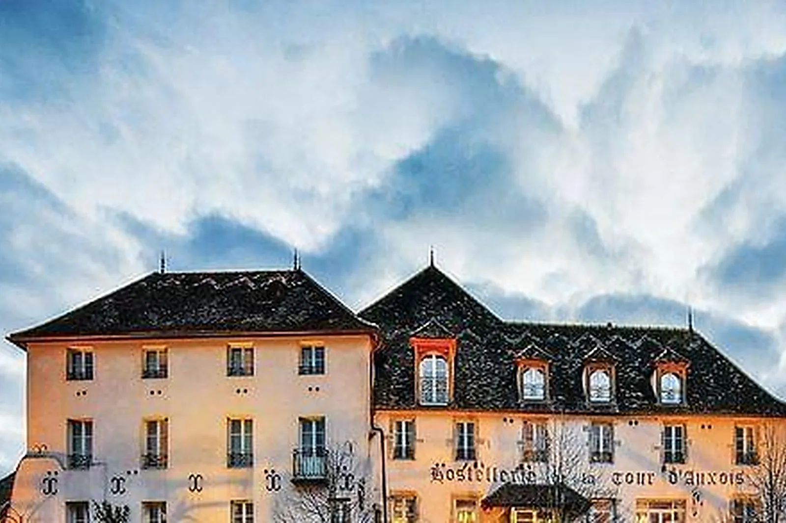 Lieux événementiels, HOSTELLERIE DE LA TOUR D'AUXOIS***