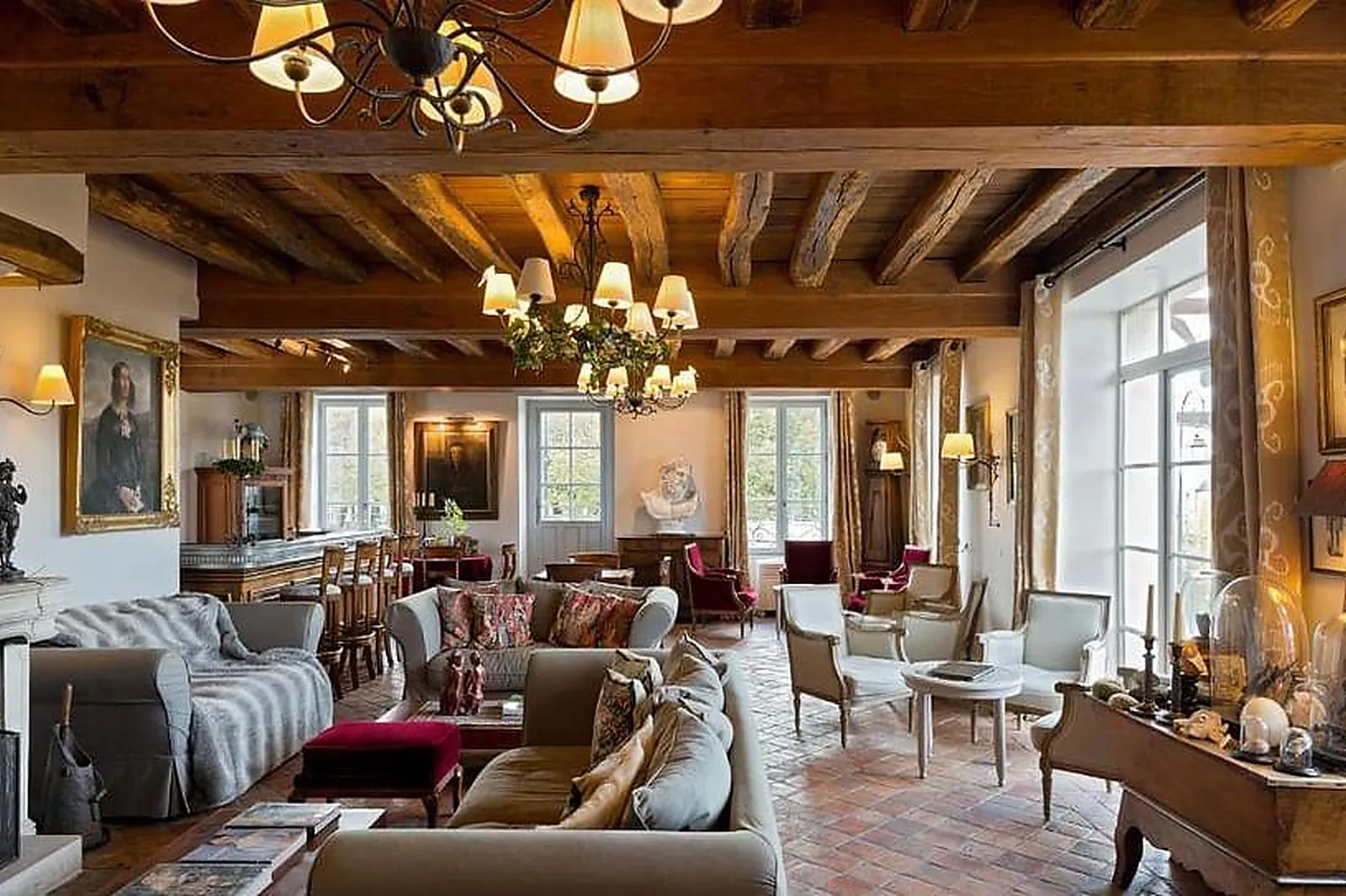 Lieux événementiels, HOSTELLERIE DE LA TOUR D'AUXOIS***