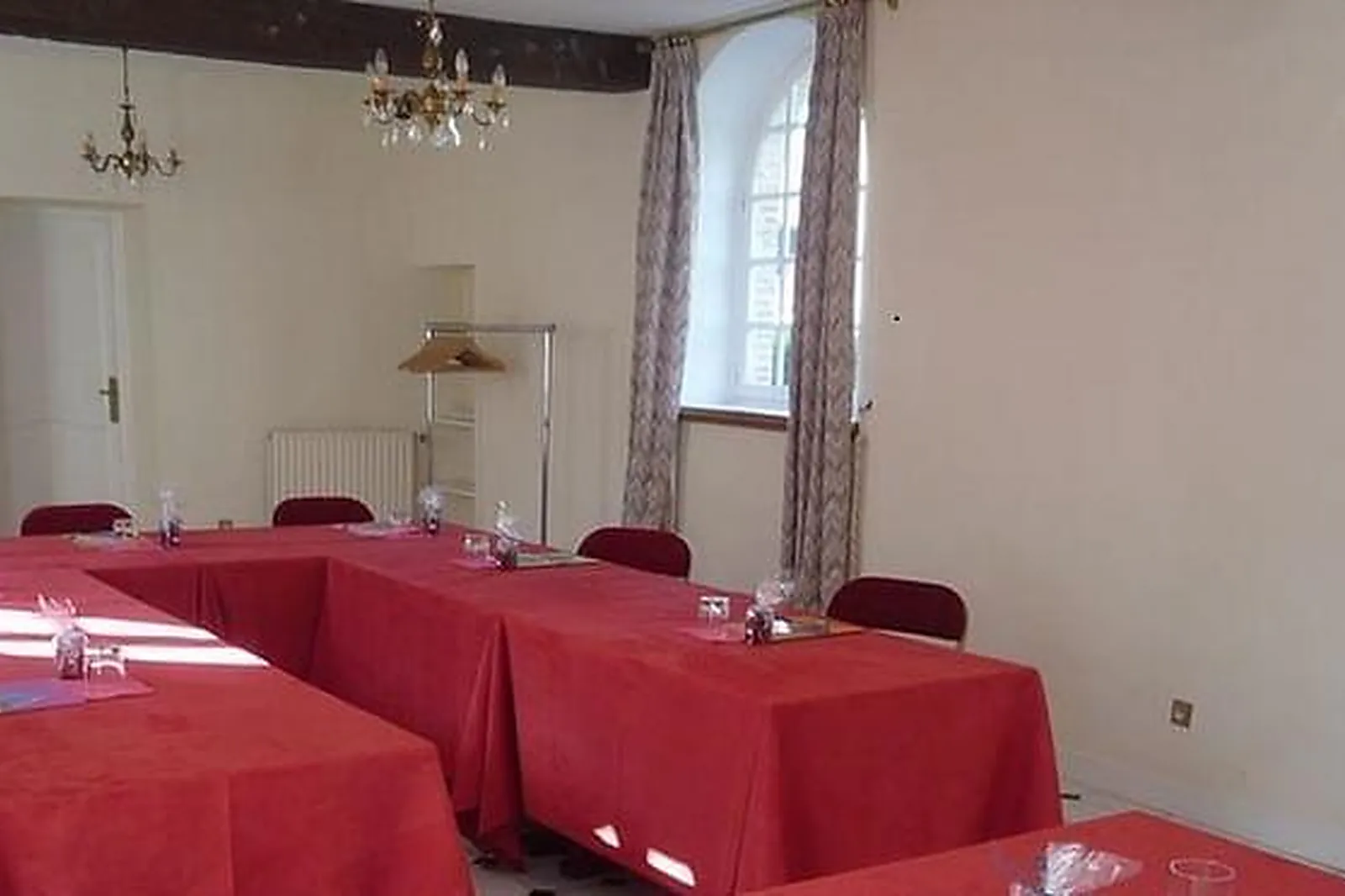 Lieux événementiels, HOSTELLERIE DU CHÂTEAU LES MUIDS ***