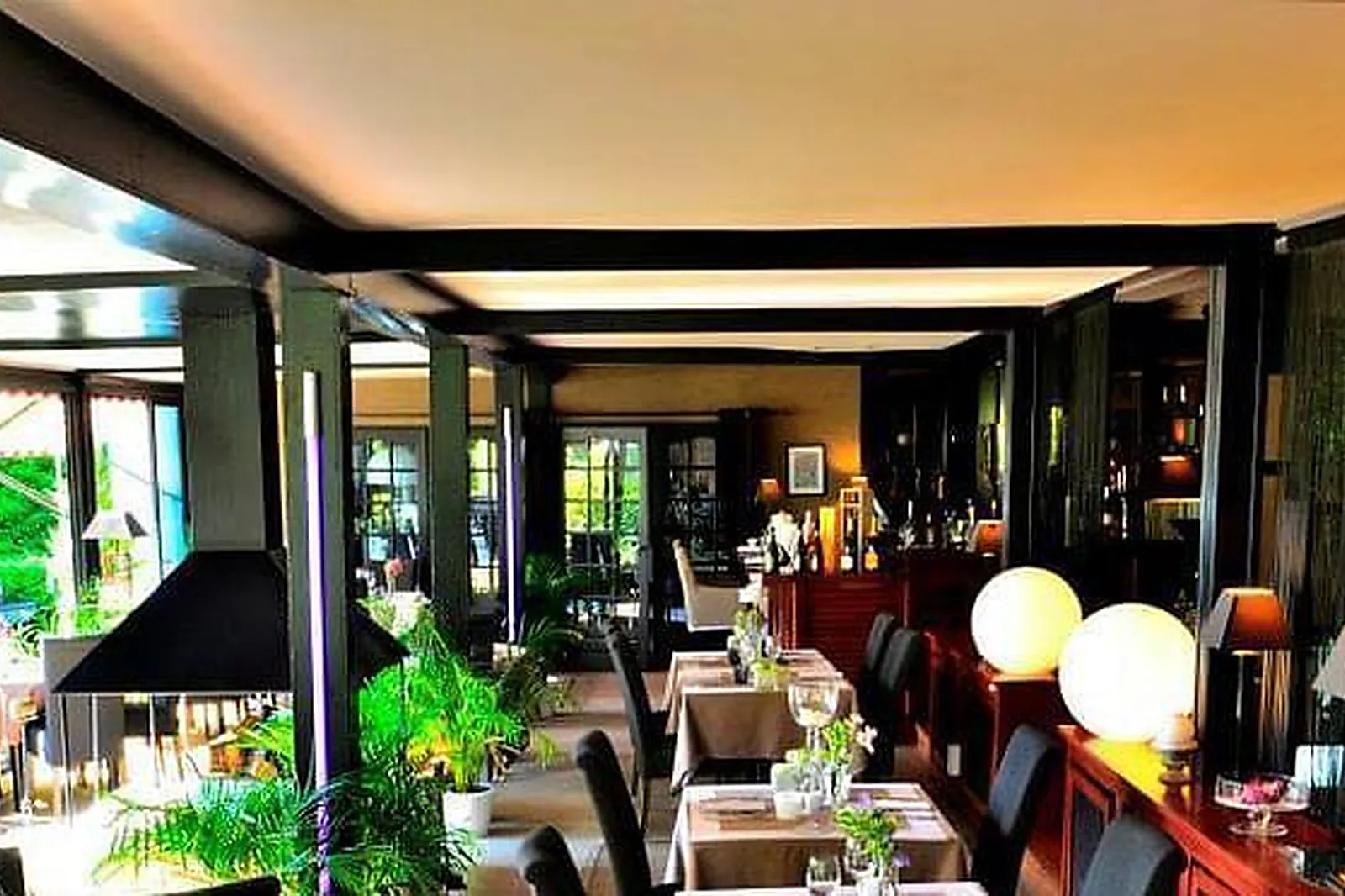 Lieux événementiels, HOSTELLERIE DU COUNTRY CLUB