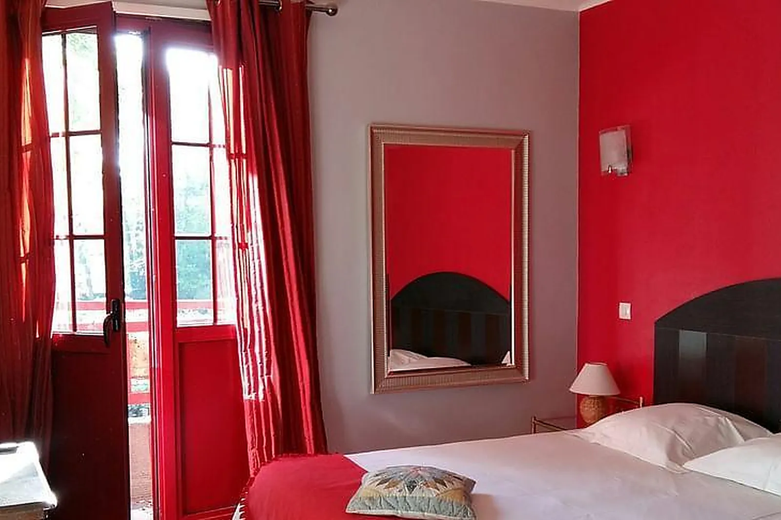 Lieux événementiels, HOSTELLERIE DU LYS ***