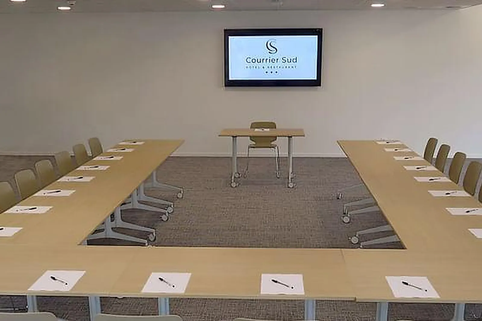 Lieux événementiels, HOTEL COURRIER SUD