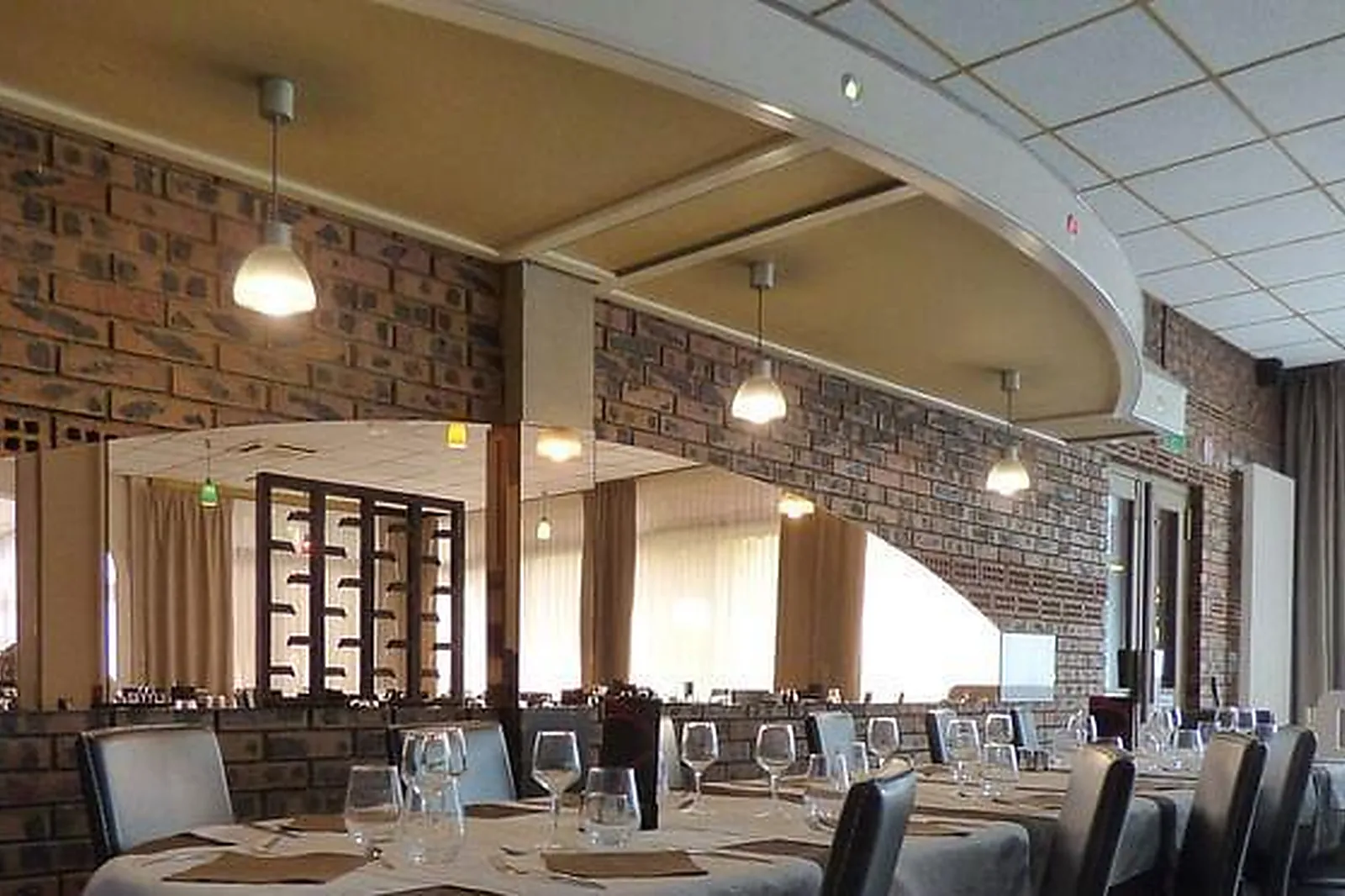 Lieux événementiels, HOTEL ESCATEL