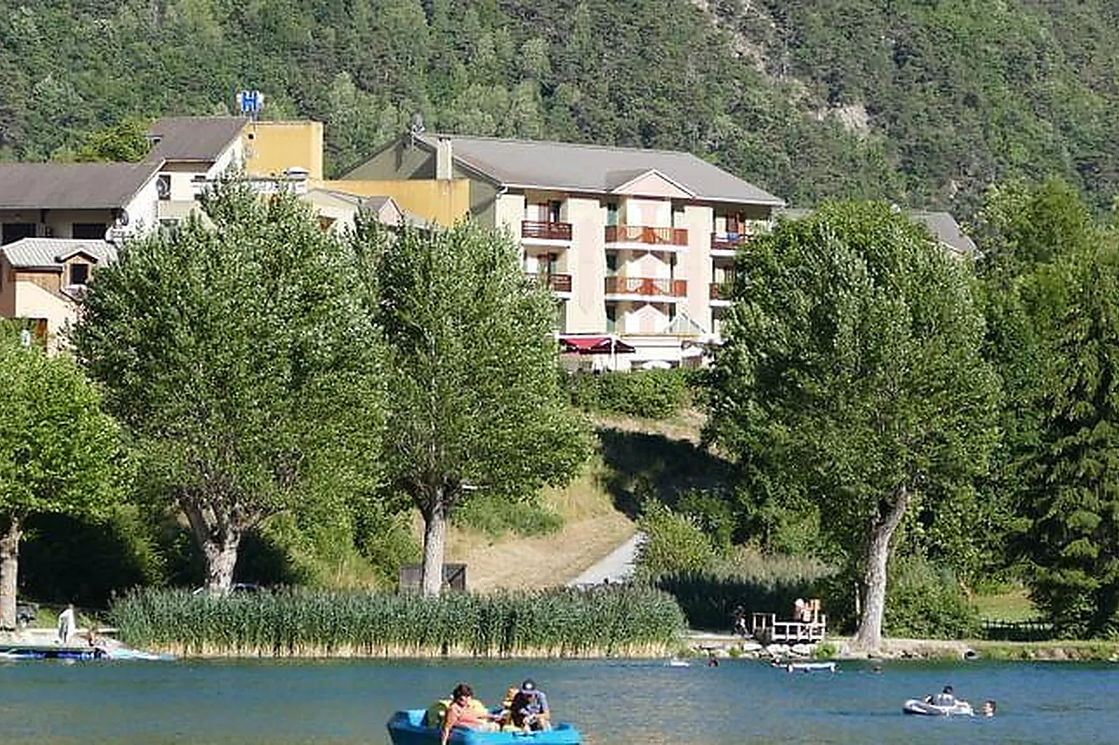 Lieux événementiels, SALLE ARMANDO