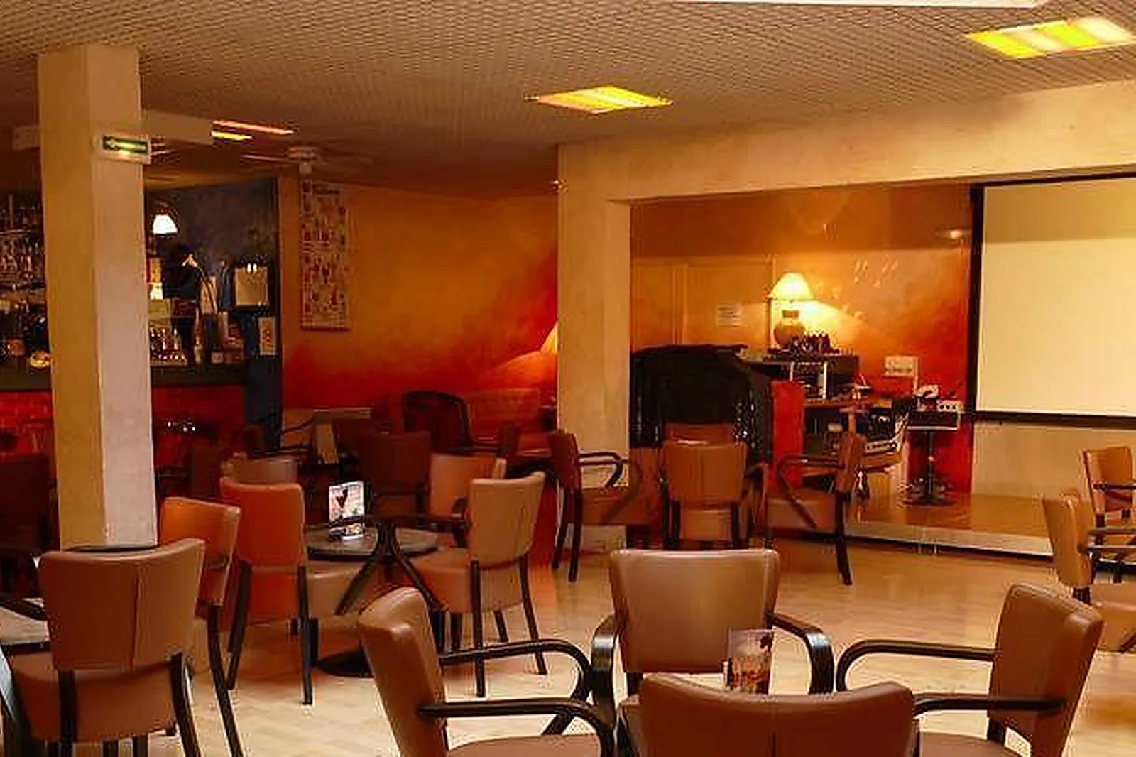 Lieux événementiels, SALLE ARMANDO