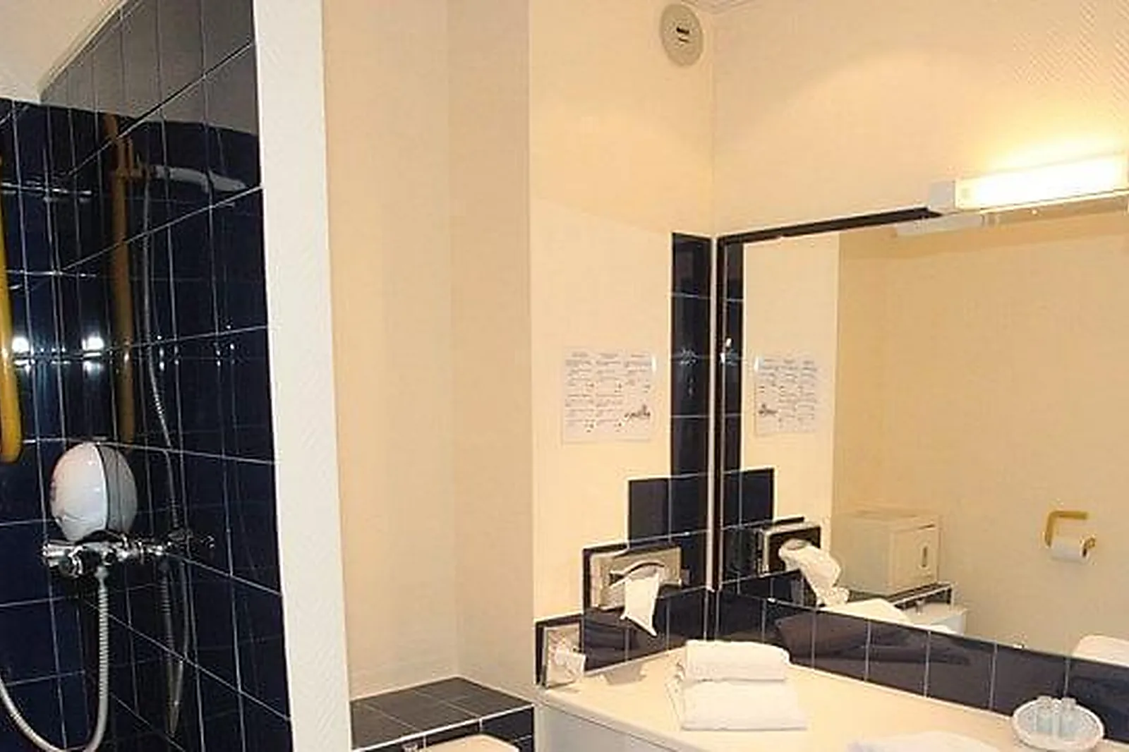 Lieux événementiels, SALLE ARMANDO