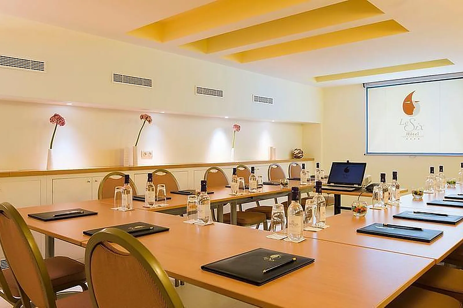 Lieux événementiels, HOTEL LE SIX ****