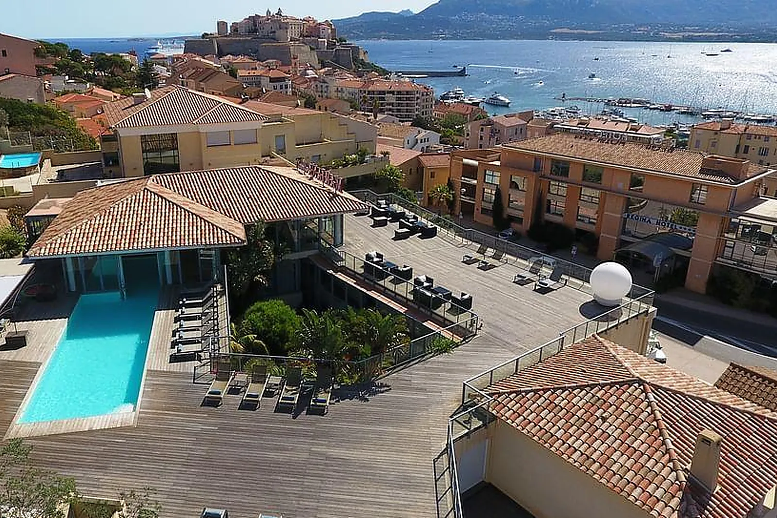 Lieux événementiels, HOTEL MARIANA CALVI ***