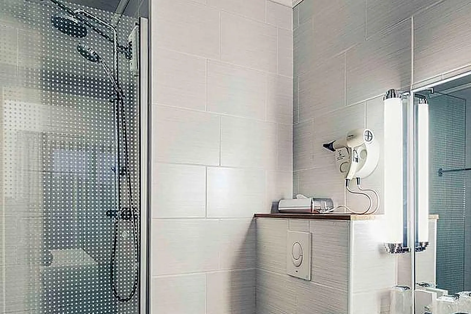 Lieux événementiels, HOTEL MERCURE ALBI BASTIDES ****