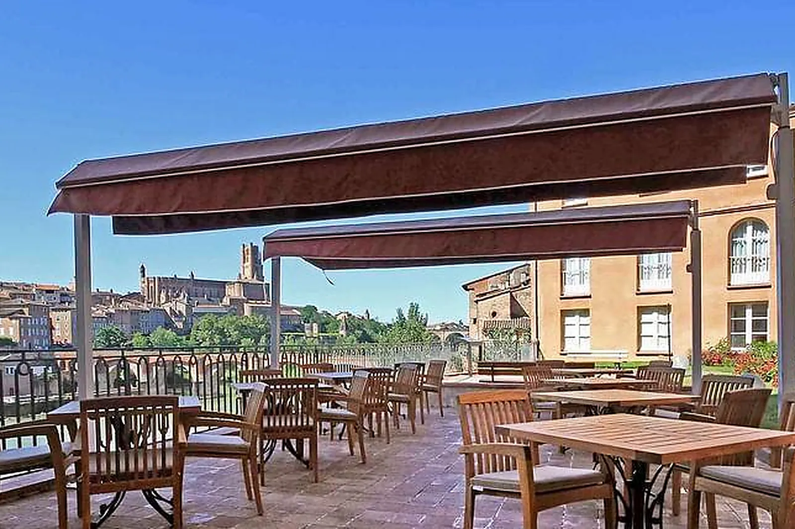 Lieux événementiels, HOTEL MERCURE ALBI BASTIDES ****