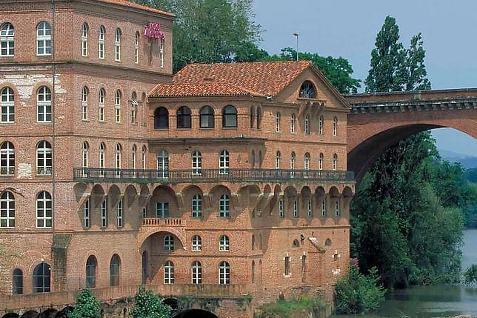 Lieux événementiels, HOTEL MERCURE ALBI BASTIDES ****