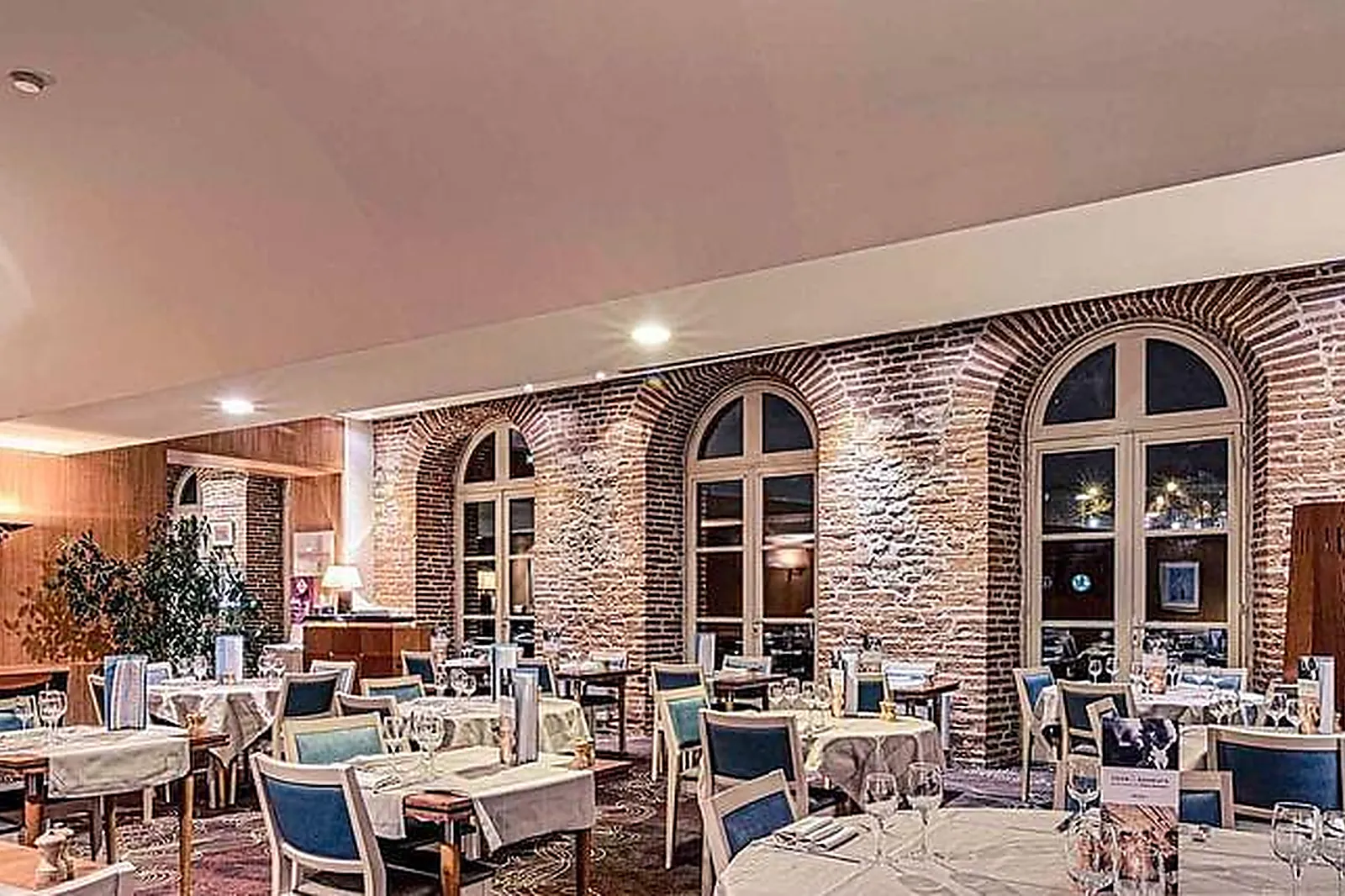 Lieux événementiels, HOTEL MERCURE ALBI BASTIDES ****