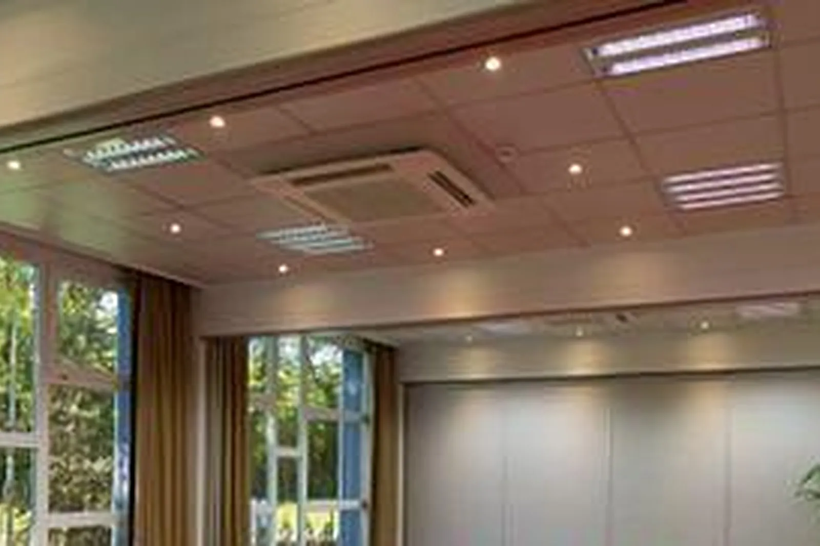 Lieux événementiels, HOTEL MERCURE STRASBOURG AÉROPORT ****