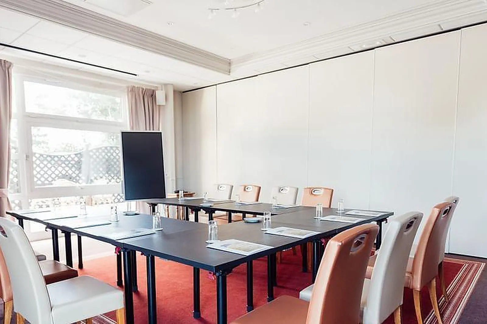 Lieux événementiels, HOTEL*** RESTAURANT DORMY HOUSE