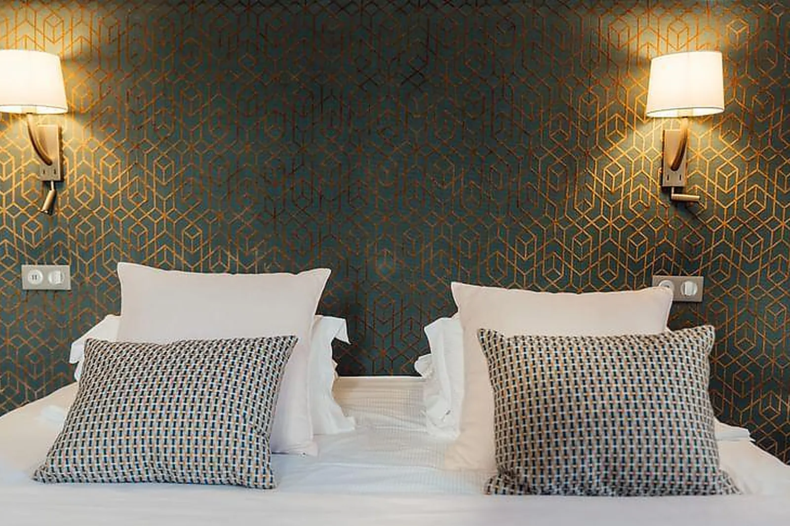 Lieux événementiels, HOTEL*** RESTAURANT DORMY HOUSE