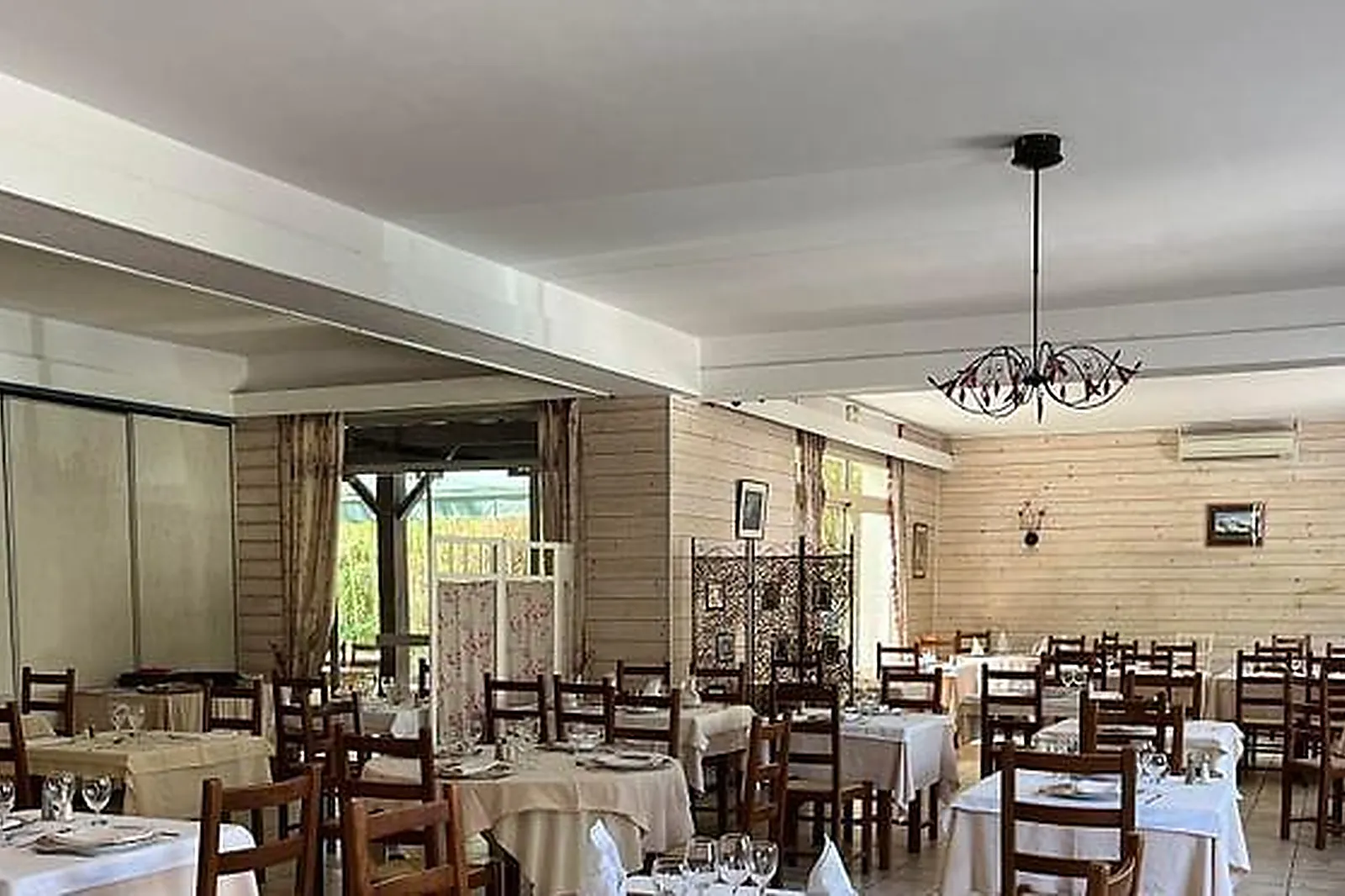 Lieux événementiels, HOTEL RESTAURANT DES THERMES***