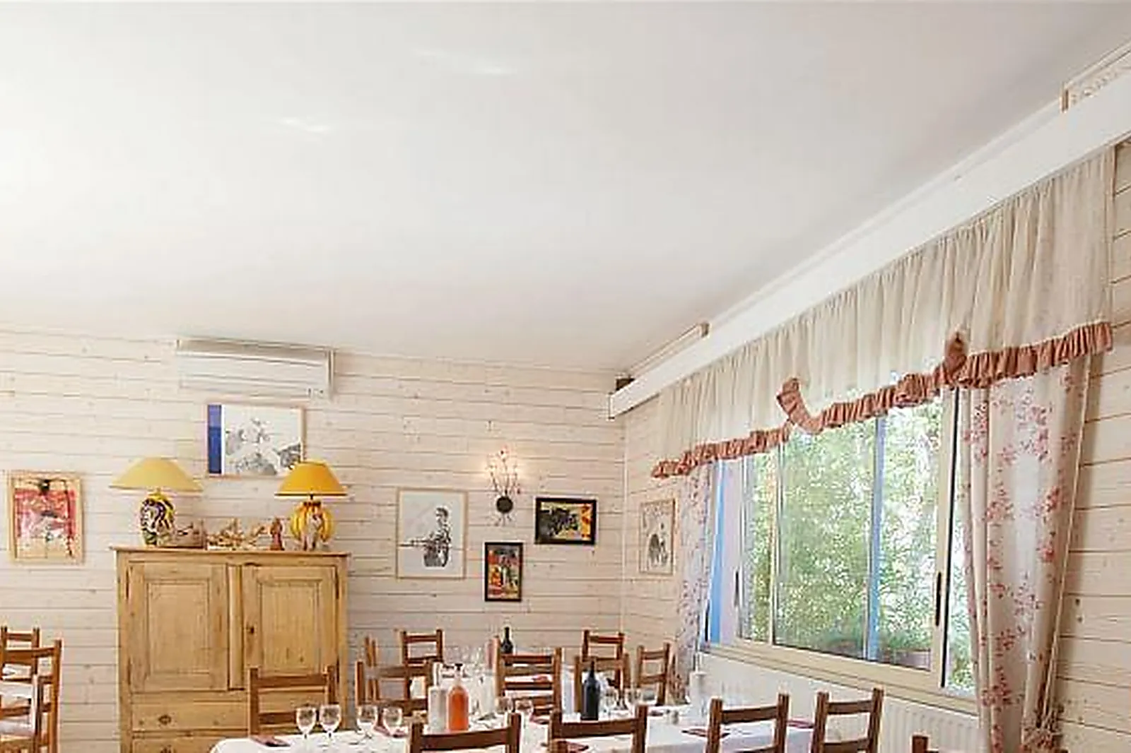 Lieux événementiels, HOTEL RESTAURANT DES THERMES***