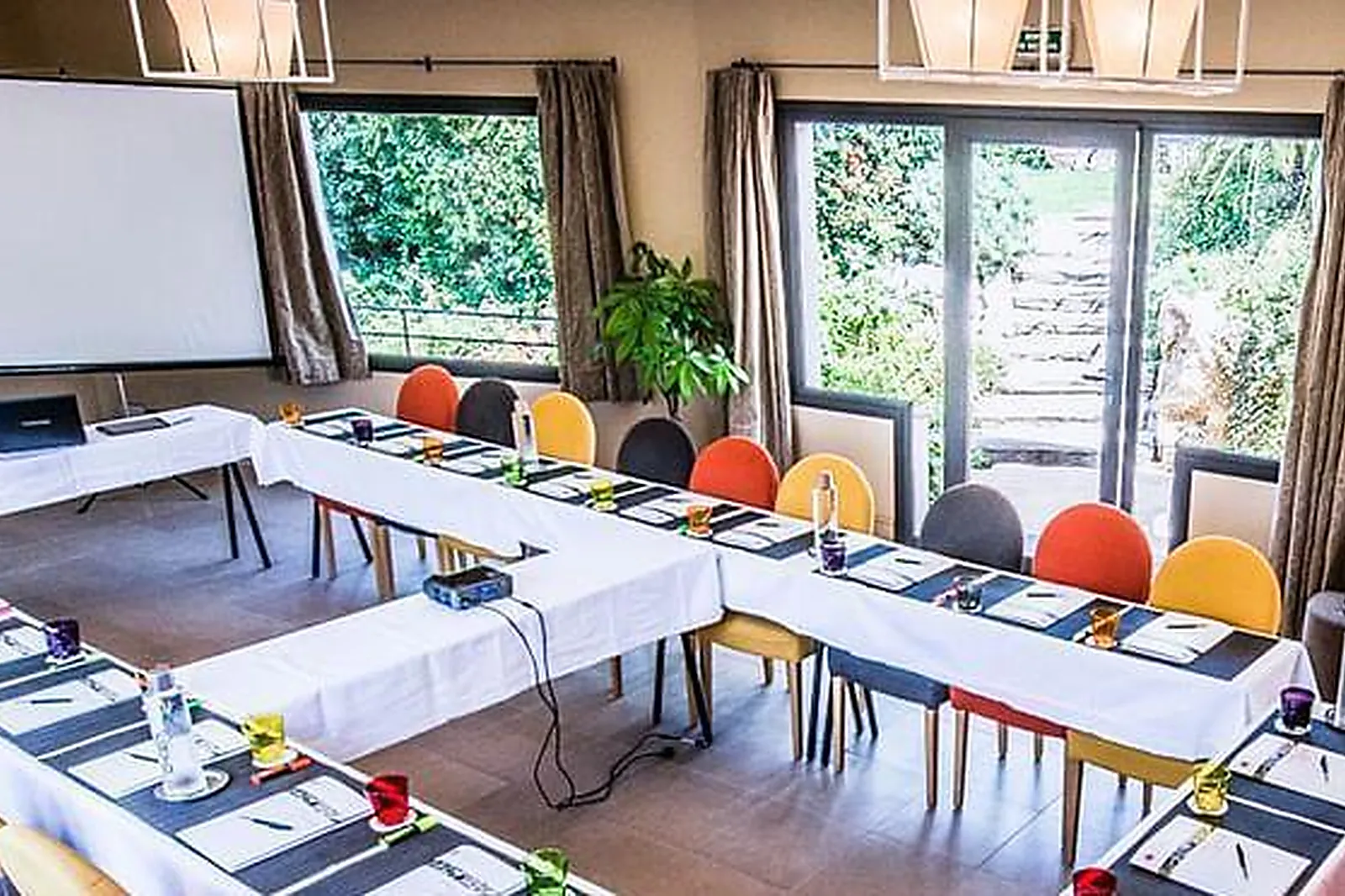 Lieux événementiels, HOTEL SPA & RESTAURANT CANTEMERLE ****