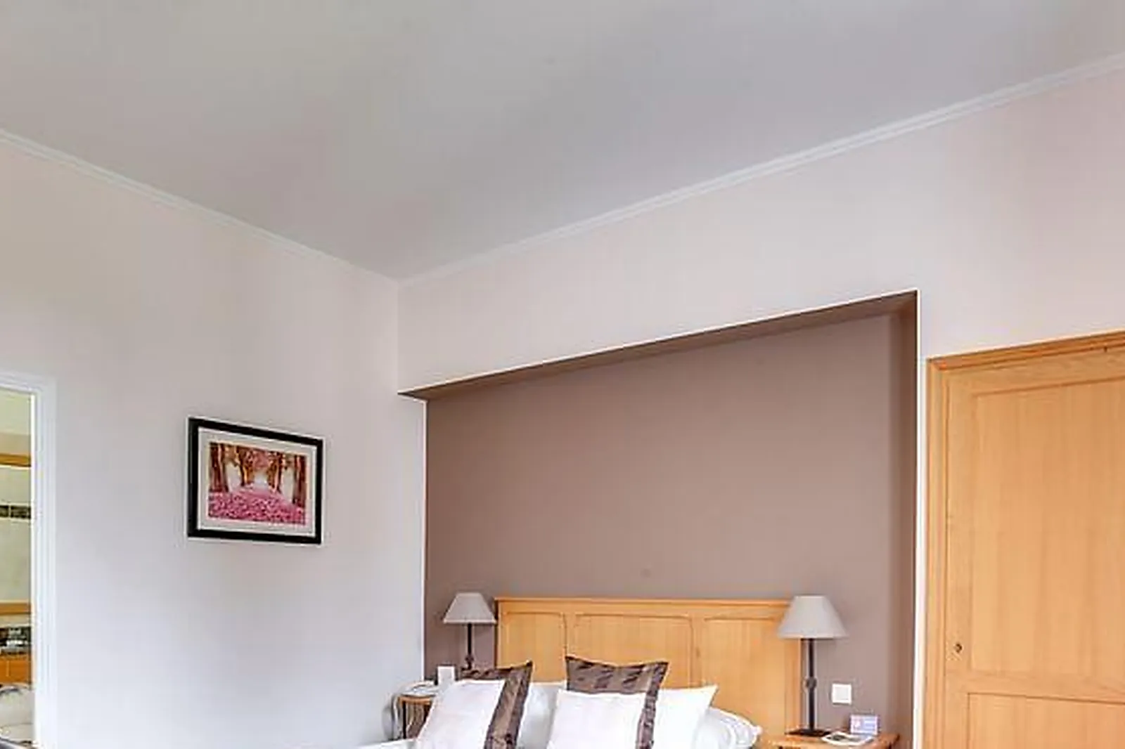 Lieux événementiels, HOTEL THE ORIGINALS HÔTEL SAINT-LAURENT ***