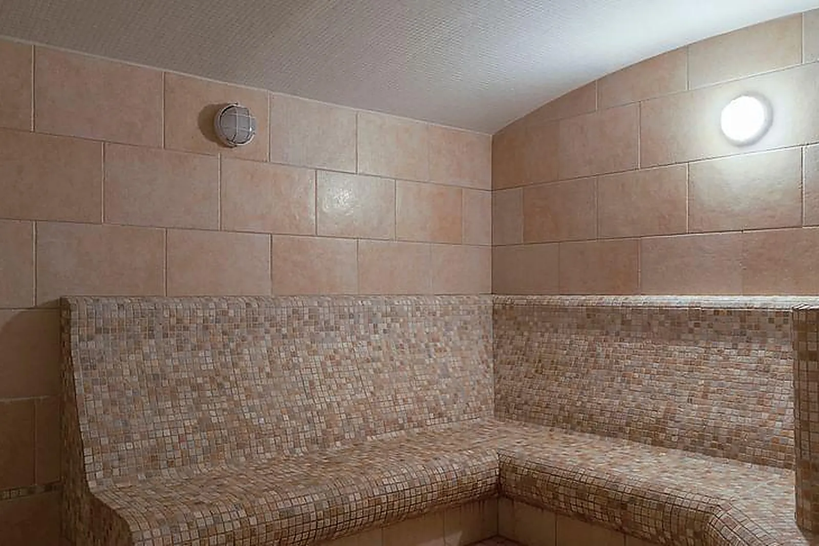 Lieux événementiels, HOTEL THE ORIGINALS LE CHÂTEAU DE LA ROQUE