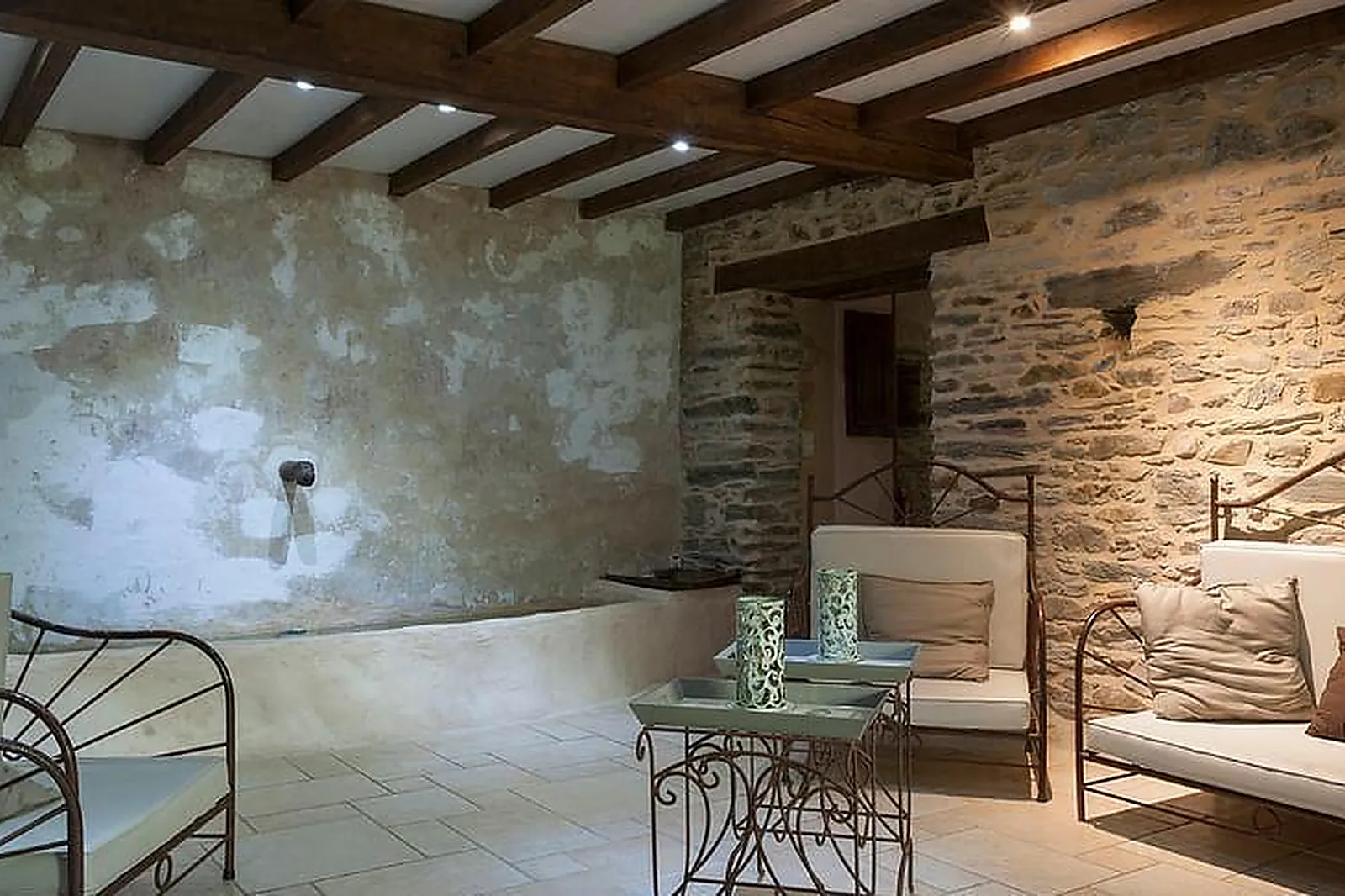 Lieux événementiels, HOTEL THE ORIGINALS LE CHÂTEAU DE LA ROQUE