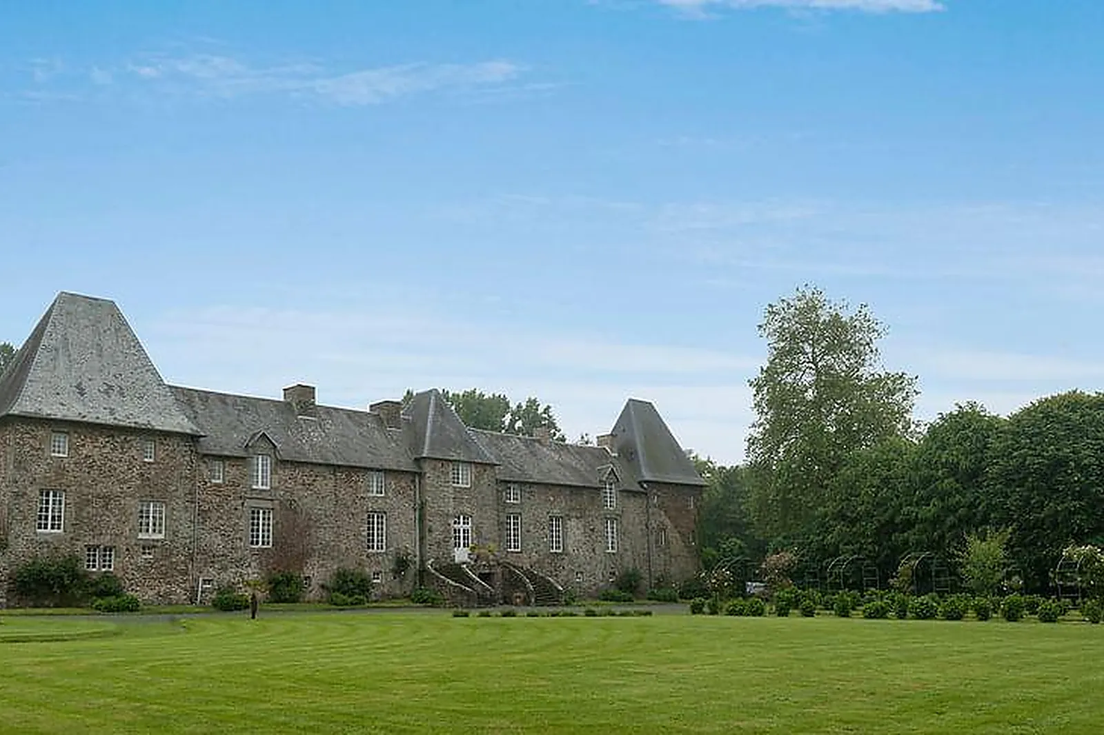 Lieux événementiels, HOTEL THE ORIGINALS LE CHÂTEAU DE LA ROQUE