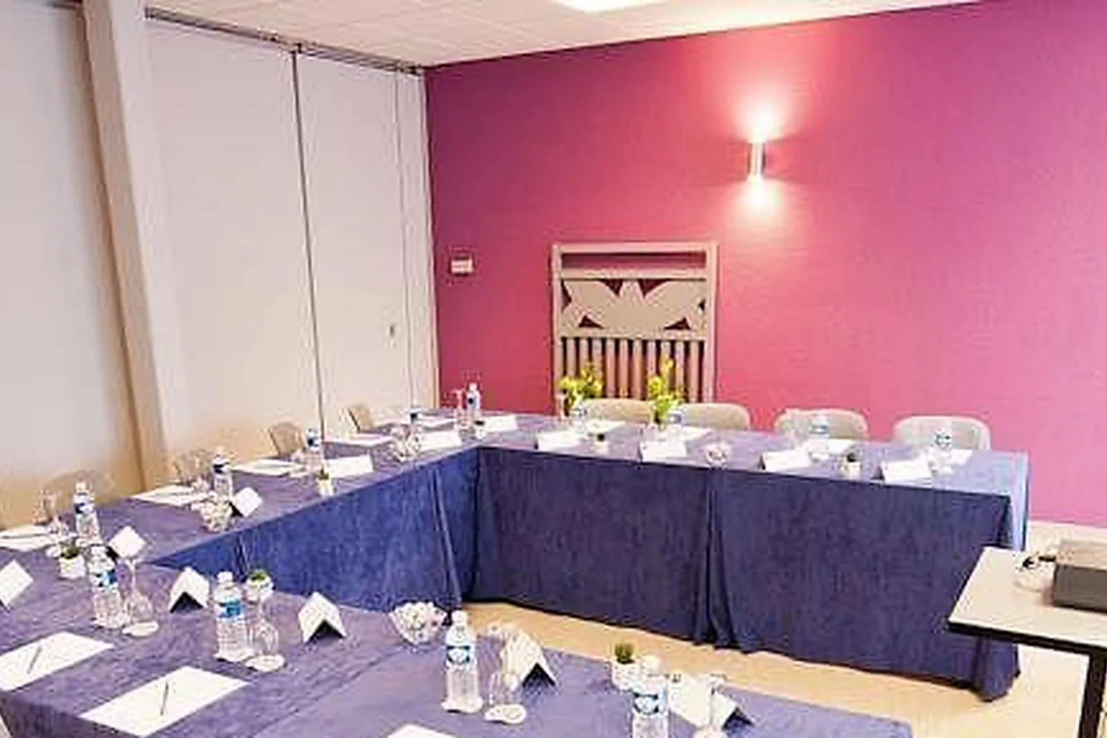 Lieux événementiels, HOTEL THE ORIGINALS LYON EST ÉCLIPSE ***