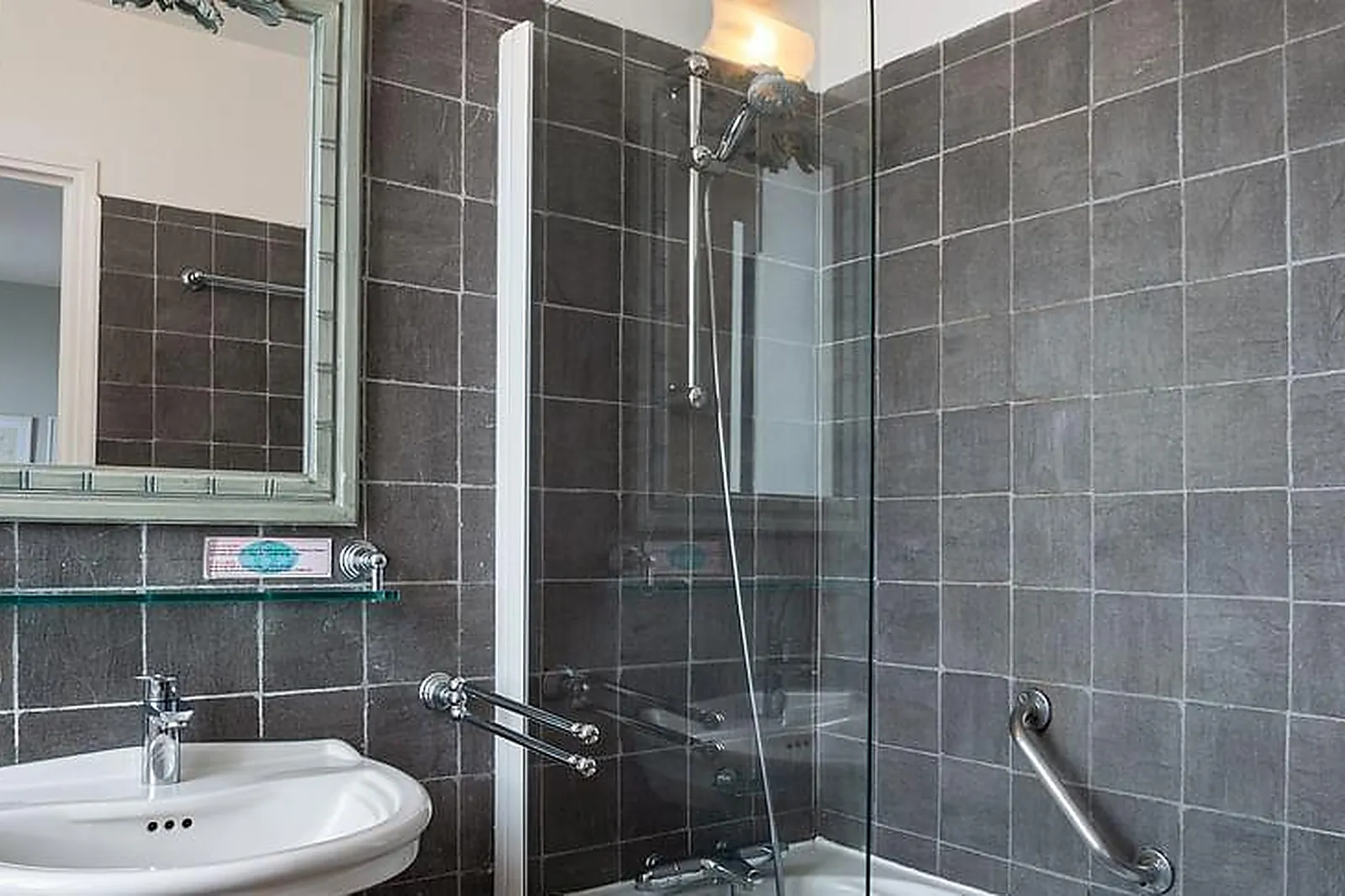 Lieux événementiels, HOTEL THE ORIGINALS RESTAURANT LES ORMES