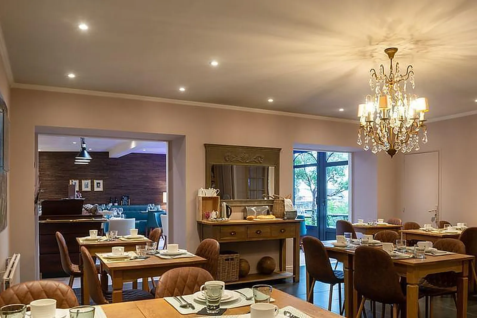 Lieux événementiels, HOTEL THE ORIGINALS RESTAURANT LES ORMES